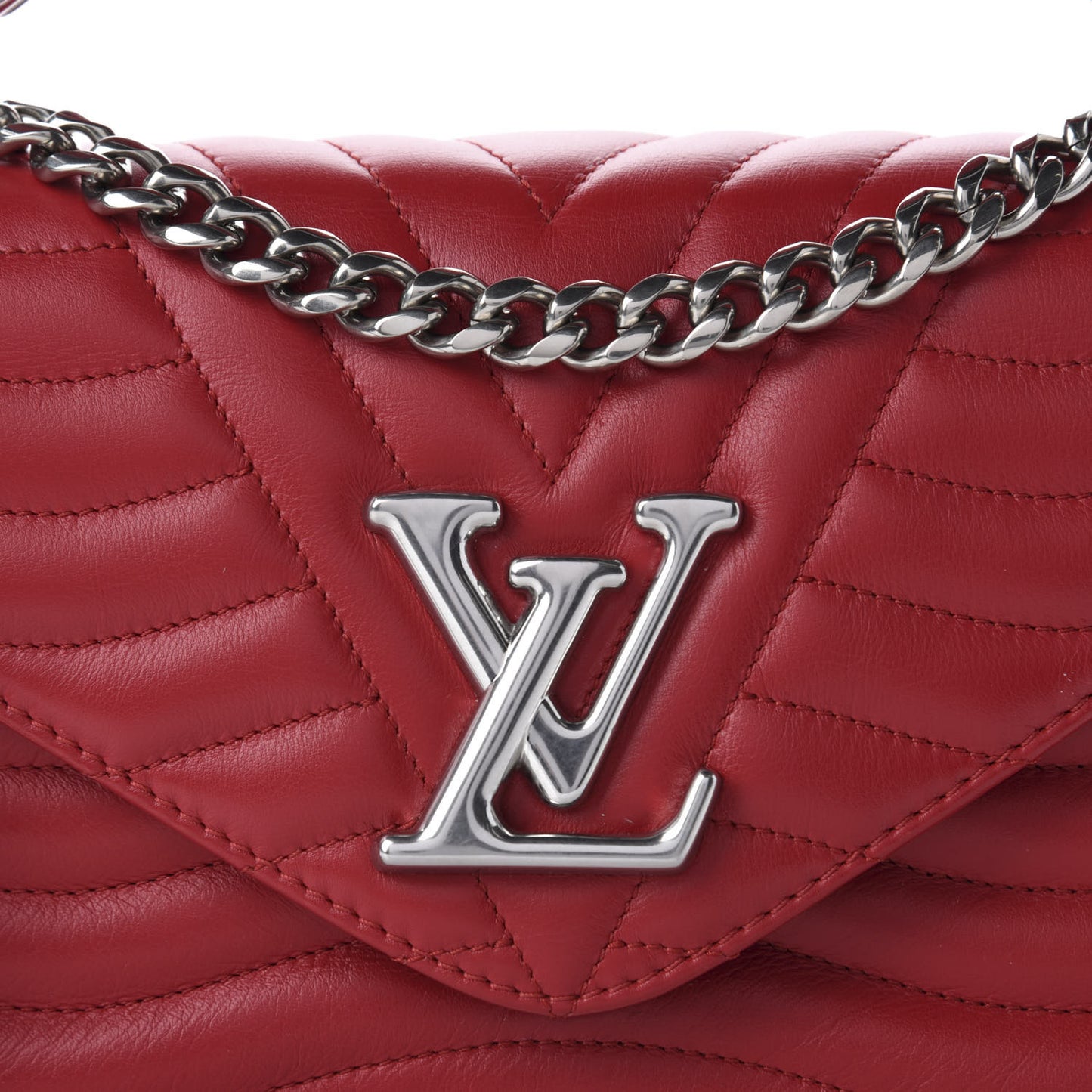 Calfskin New Wave Chain MM Ecarlate
