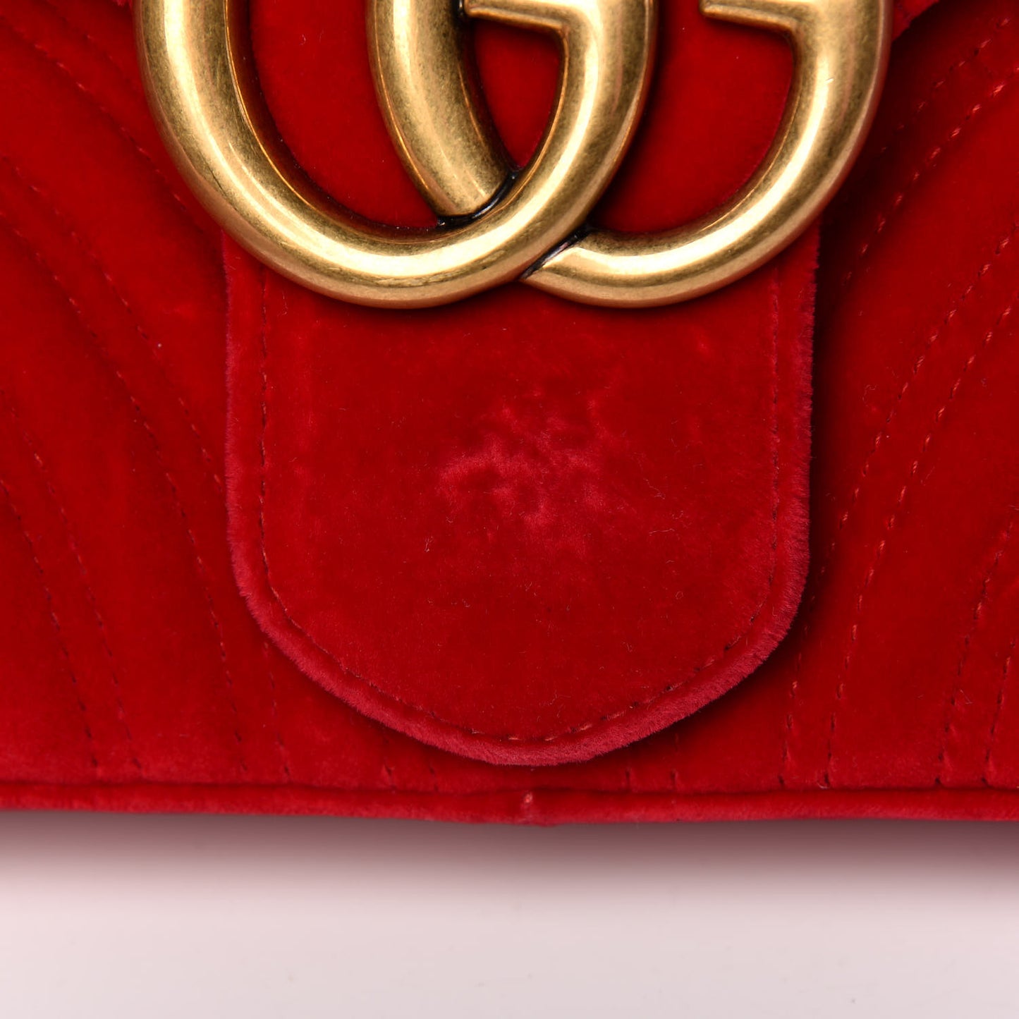 Velvet Matelasse Medium GG Marmont Shoulder Bag Hibiscus Red