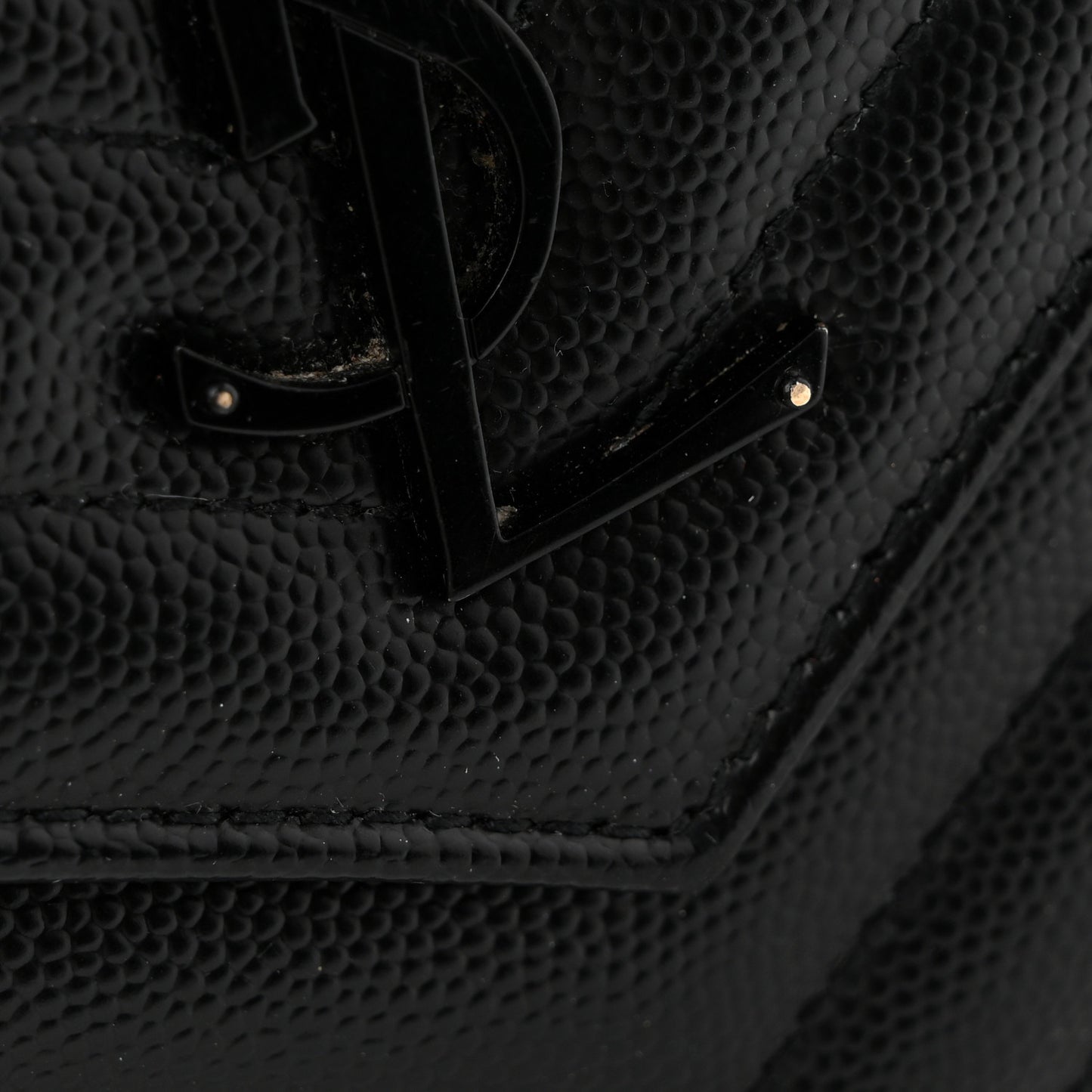 Grain De Poudre Matelasse Chevron Monogram Monochrome Envelope Chain Wallet Black