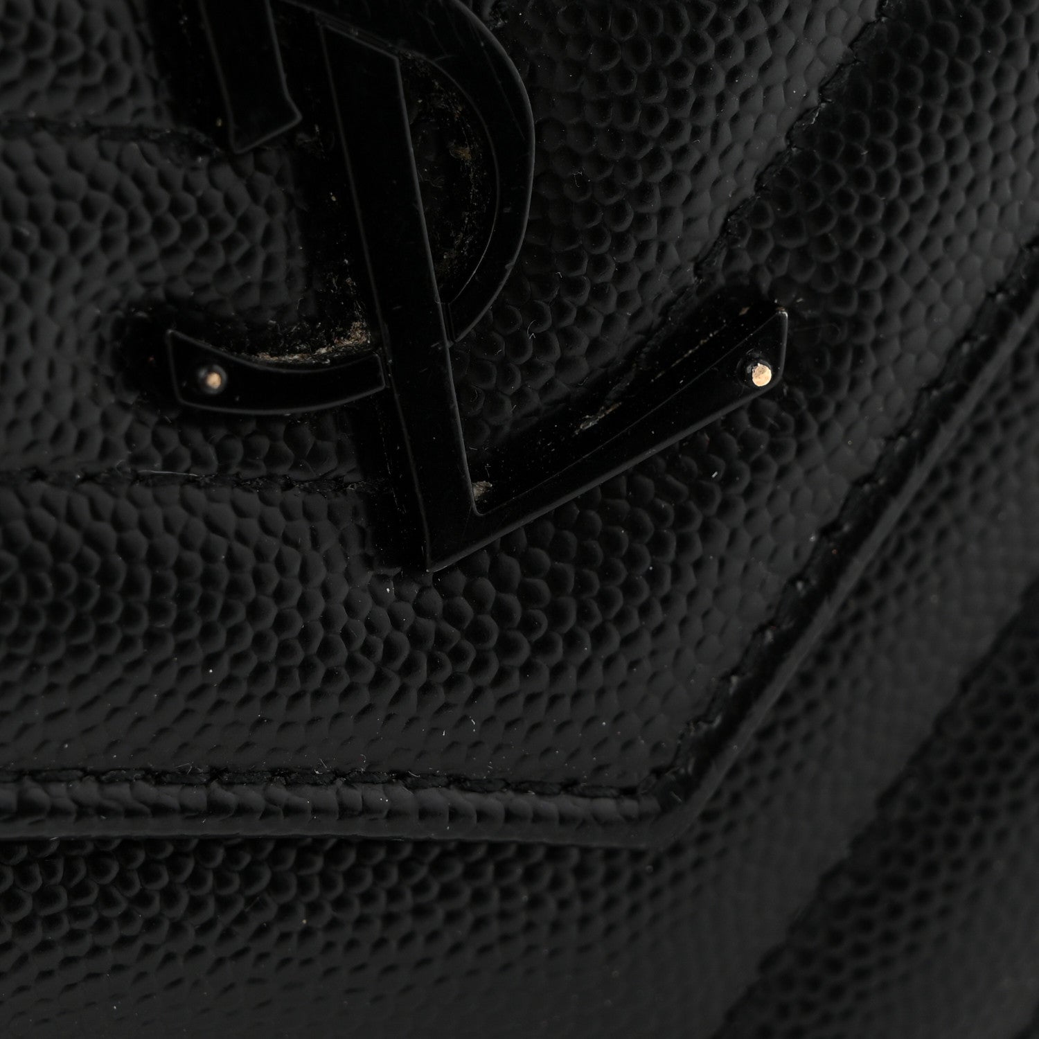 Saint Laurent Grain De Poudre Matelasse Chevron Monogram Monochrome Envelope Chain Wallet Black 11 of 14