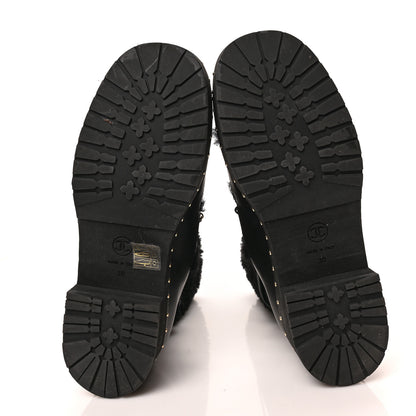 Chanel Calfskin Shearling Lambskin CC Cap Toe Chain Snow Boots 38 Black 6 of 7