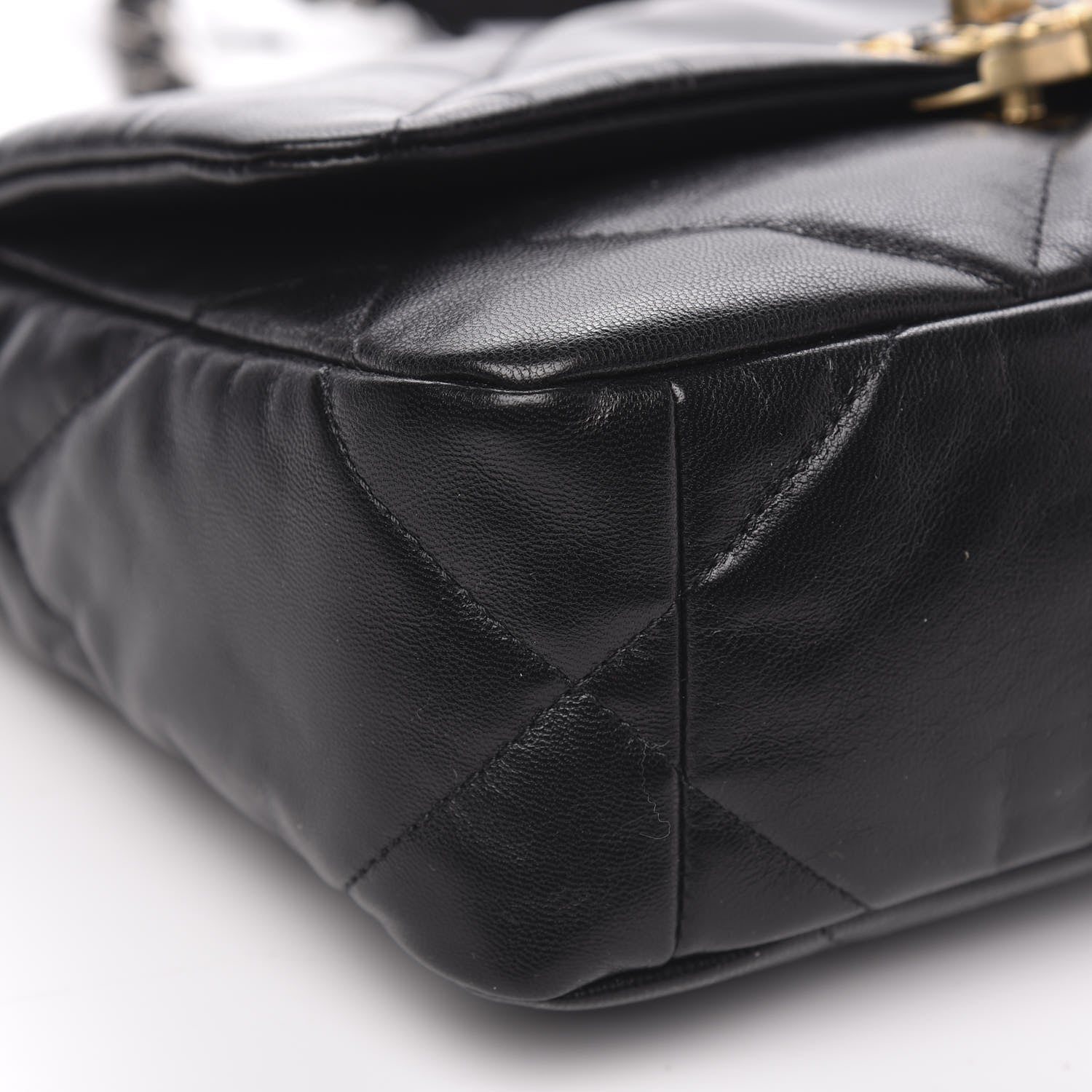 Chanel Shiny Goatskin Quilted Medium 19 Flap Black 8 of 11