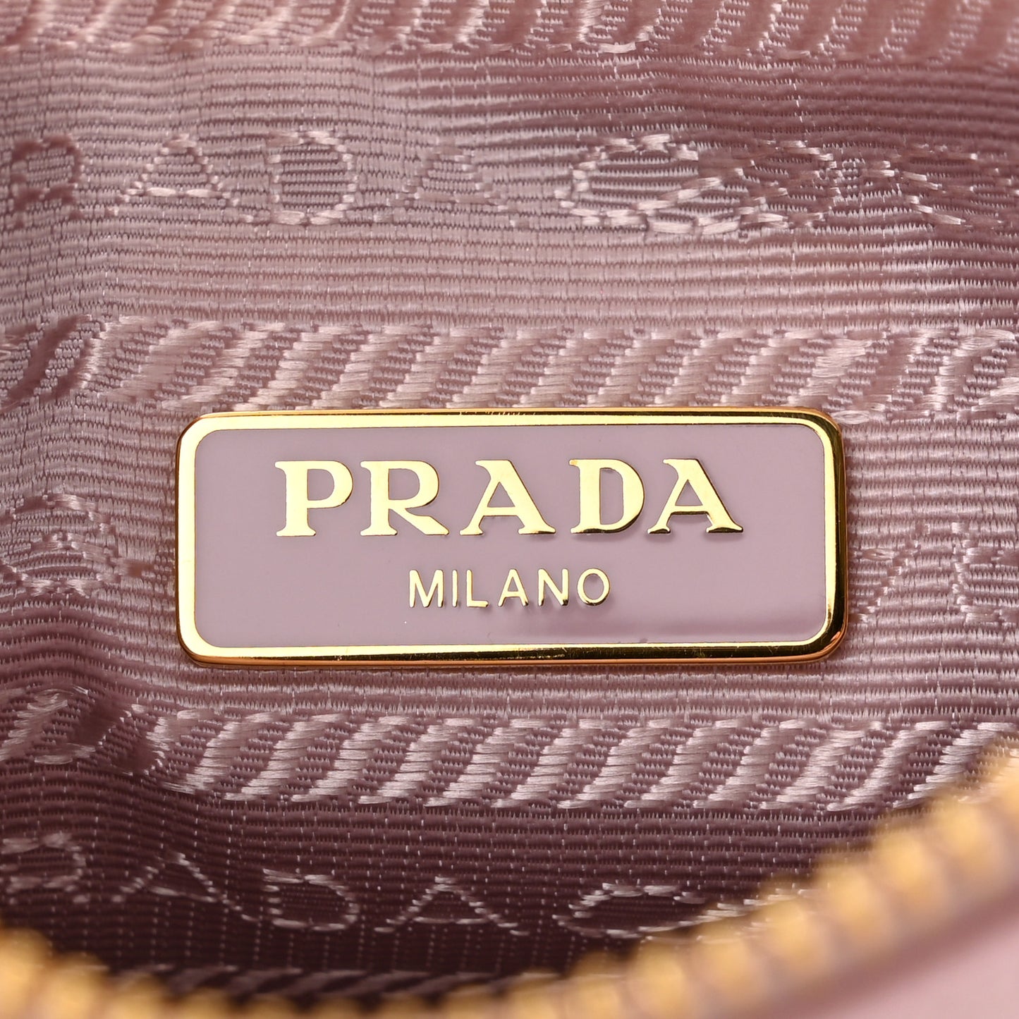 Saffiano Lux Re-Edition 2005 Shoulder Bag Alabastro