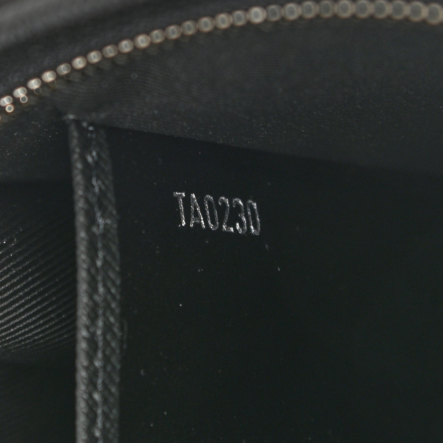 Taiga Pochette Voyage MM Black