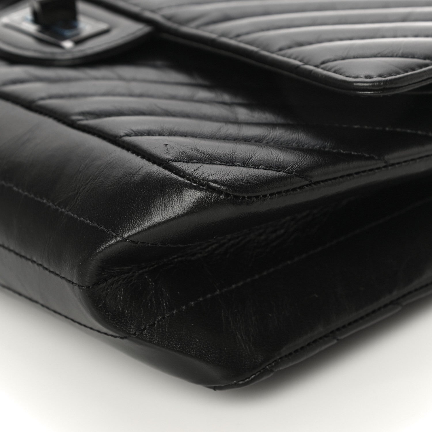 Chanel Aged Calfskin Chevron Quilted 2.55 Reissue 225 Flap So Black 6 of 13