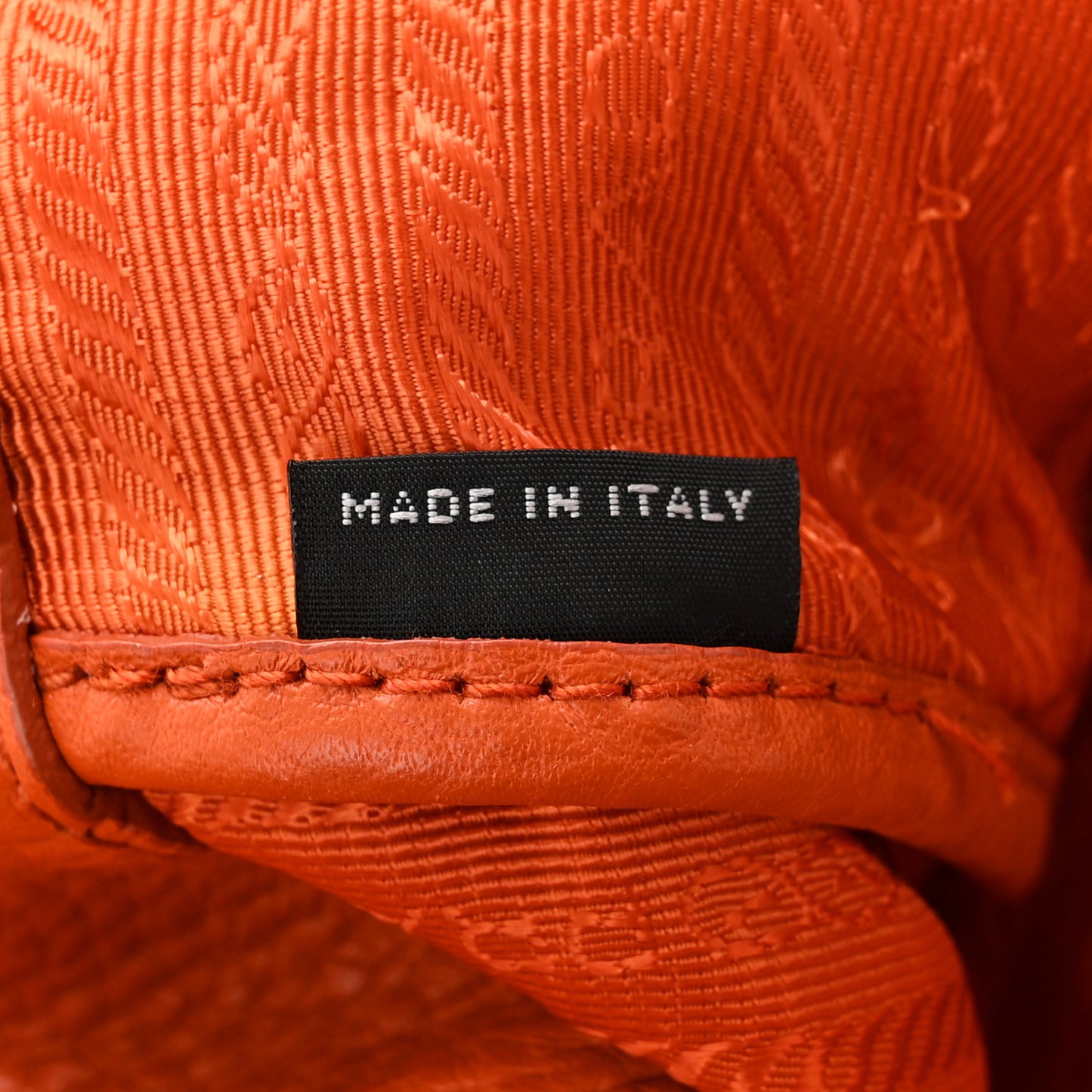 Vitello Daino Shopping Tote Papaya