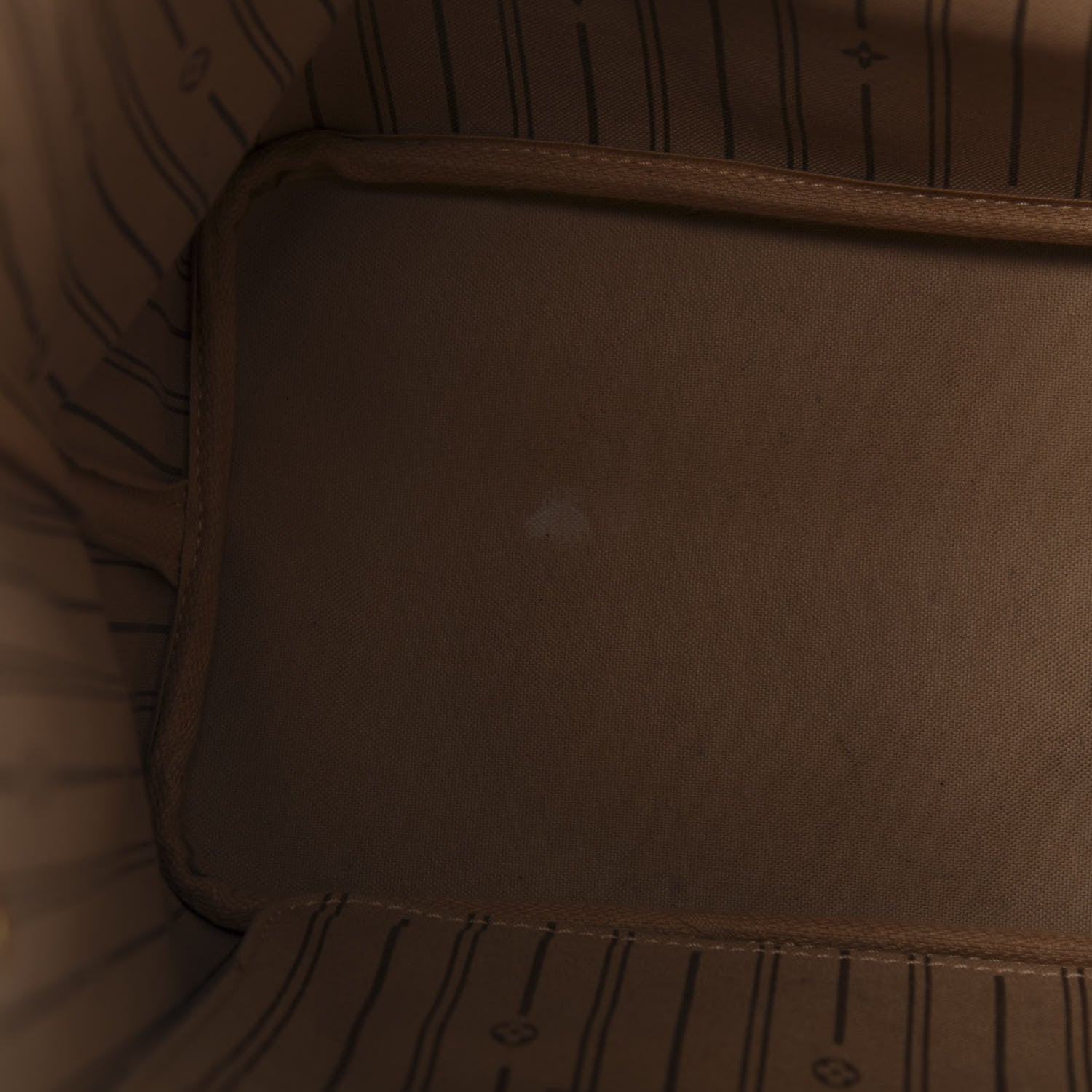 Louis Vuitton Monogram Neverfull MM 8 of 13