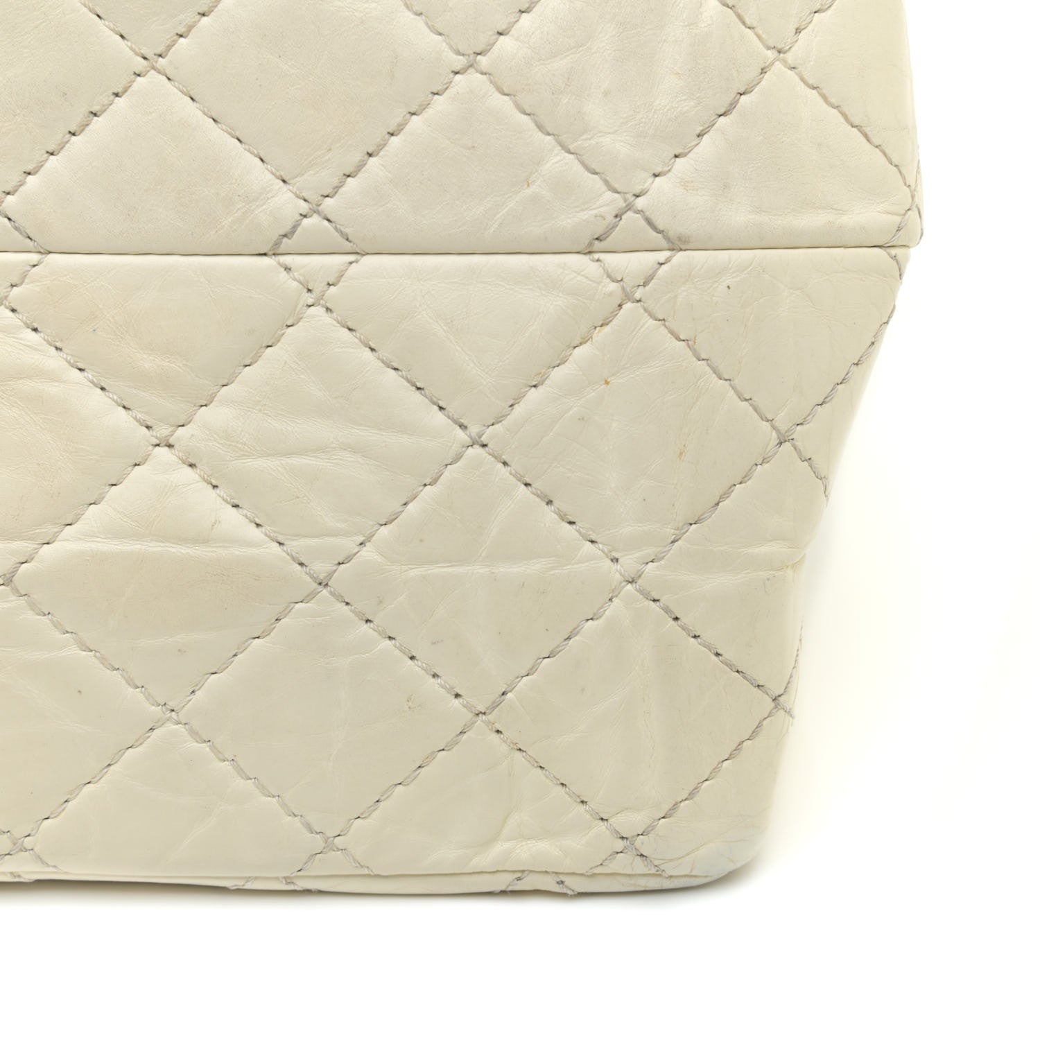 Chanel Aged Calfskin Quilted Reissue 2.55 Accordion Flap White 16 of 18