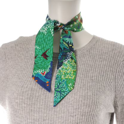 Hermes Silk Dans un Jardin Anglais Twilly Marine Vert Rouge 2 of 5