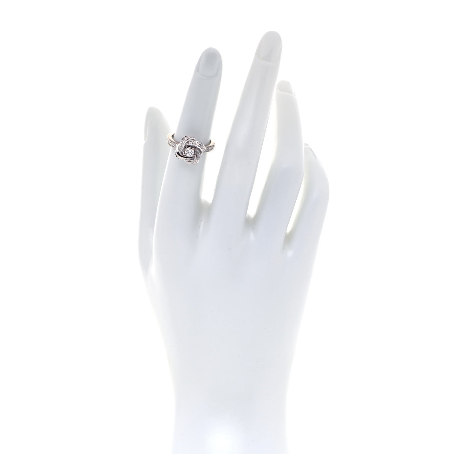 18K White Gold Diamond Pivoine Ring 50 5.25