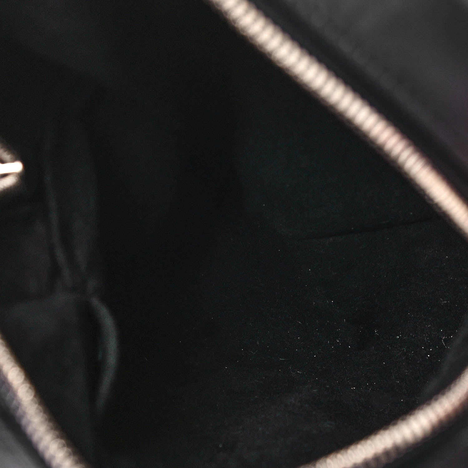 Louis Vuitton X SUPREME Epi Danube PM Black 5 of 12
