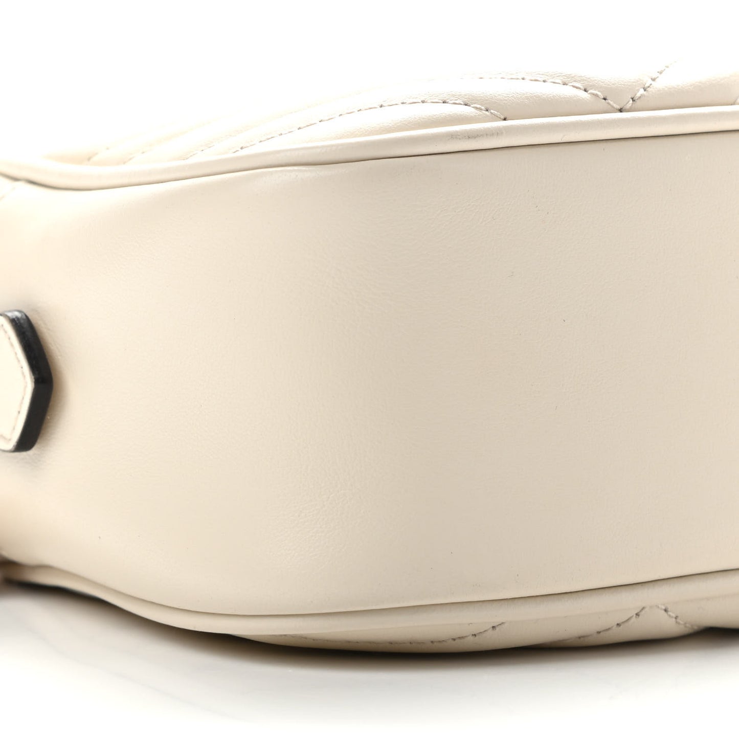 Calfskin Matelasse Small GG Marmont Chain Shoulder Bag White