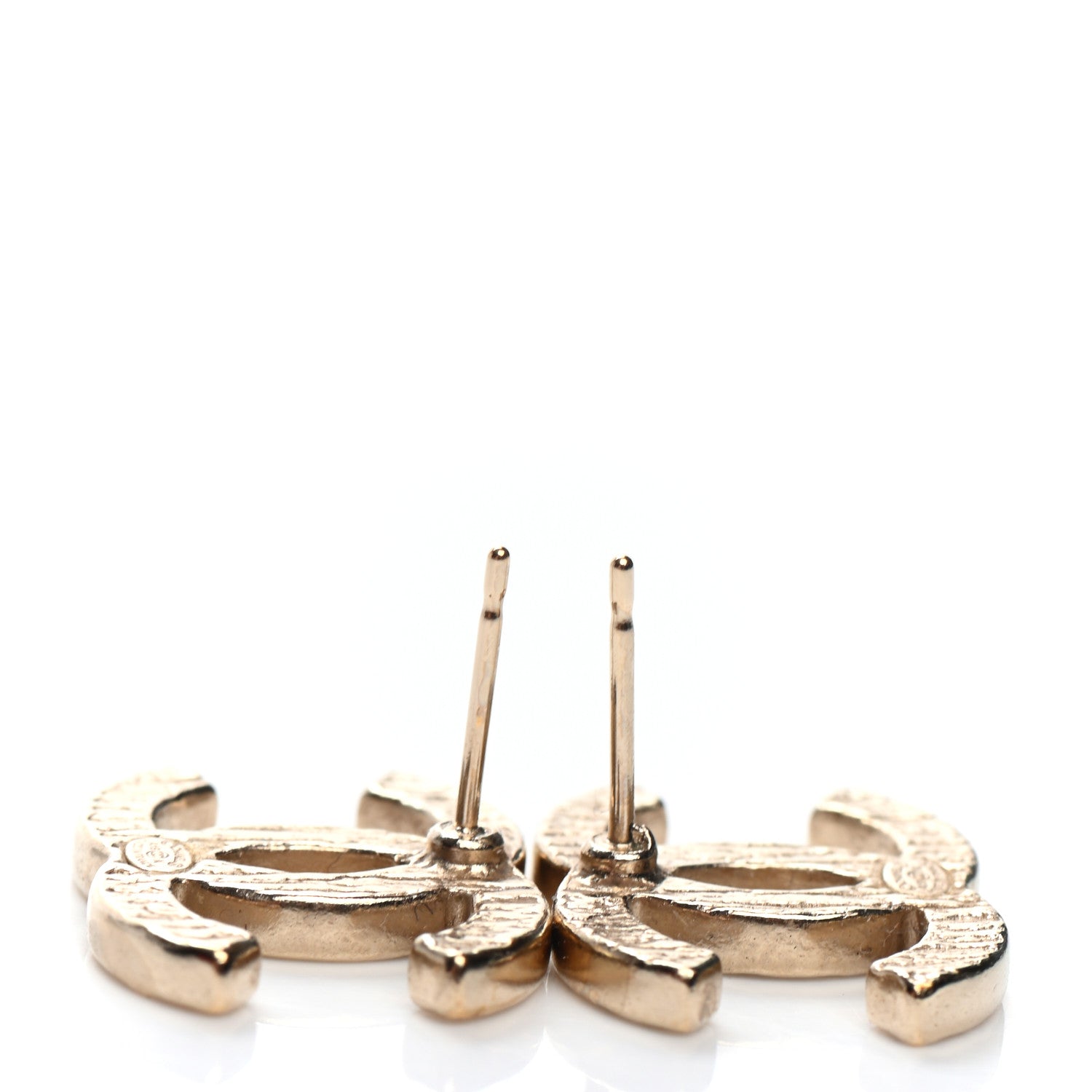 Chanel Textured CC Earrings Gold 3 of 4