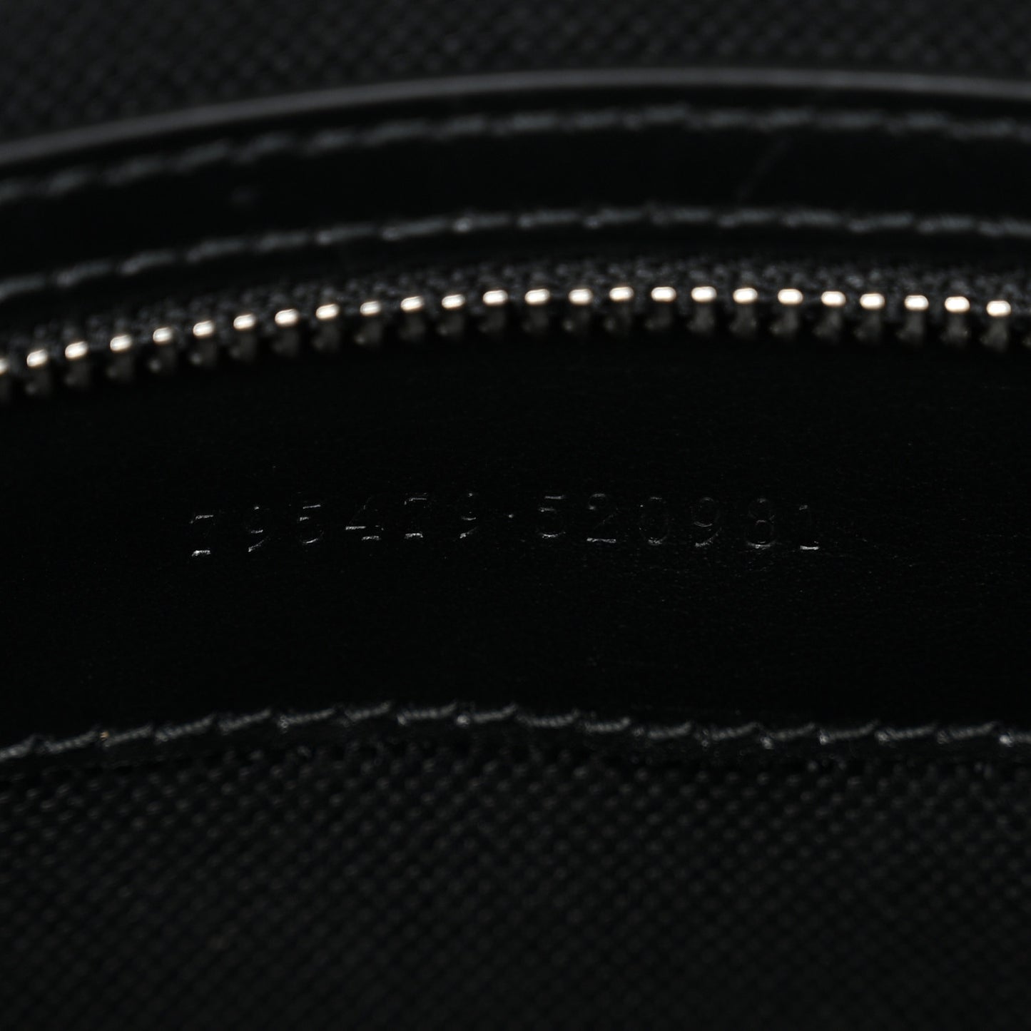 GG Supreme Monogram Small Crossbody Bag Black
