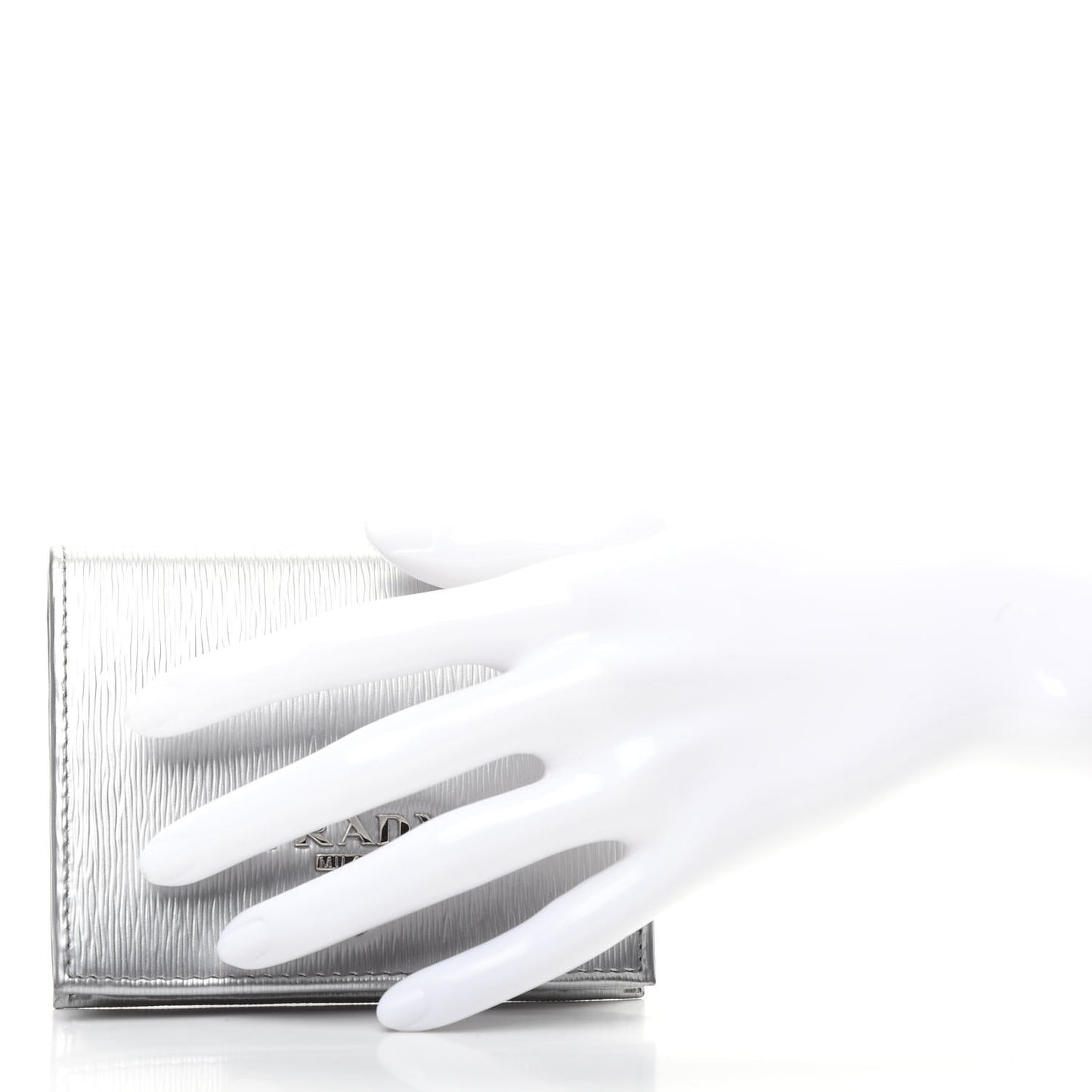 Metallic Vitello Move Bi-Fold Wallet Cromo