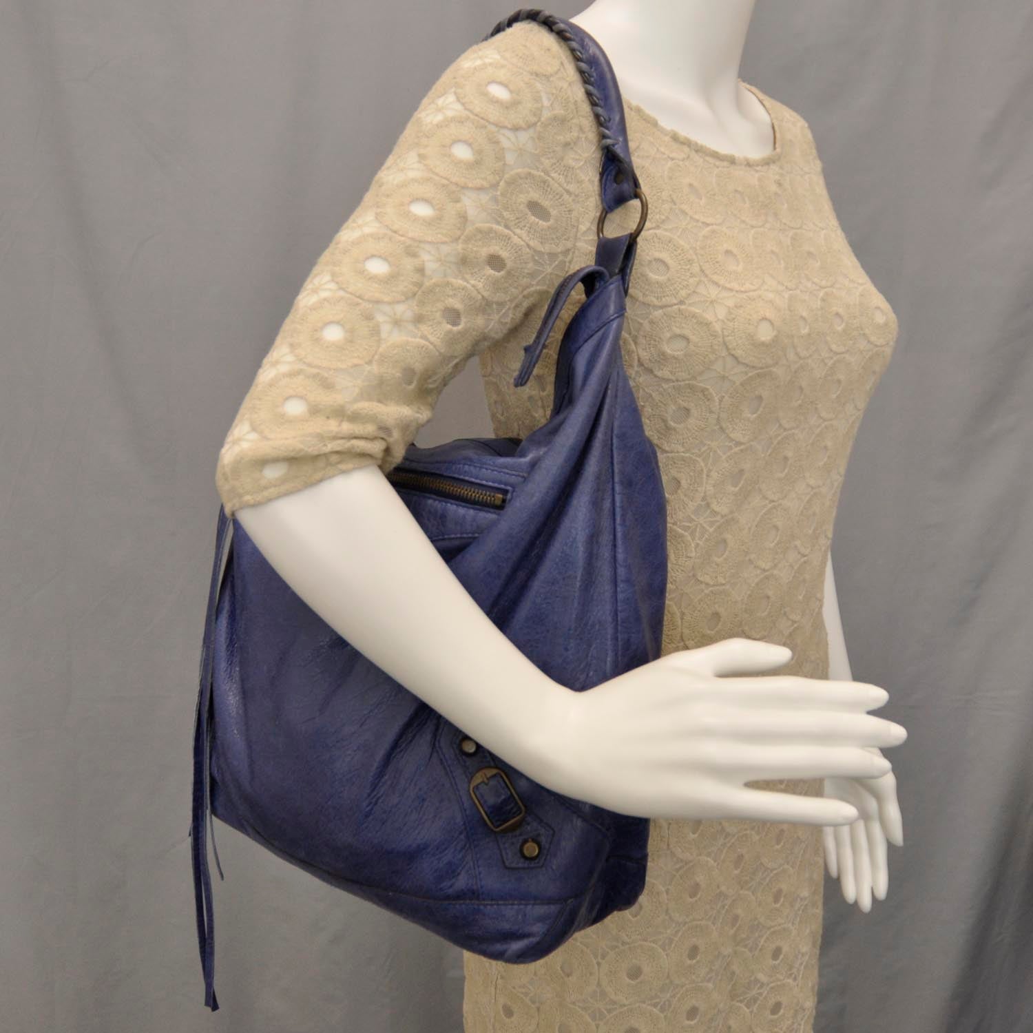 Balenciaga Chevre Day Hobo Indigo 2 of 7