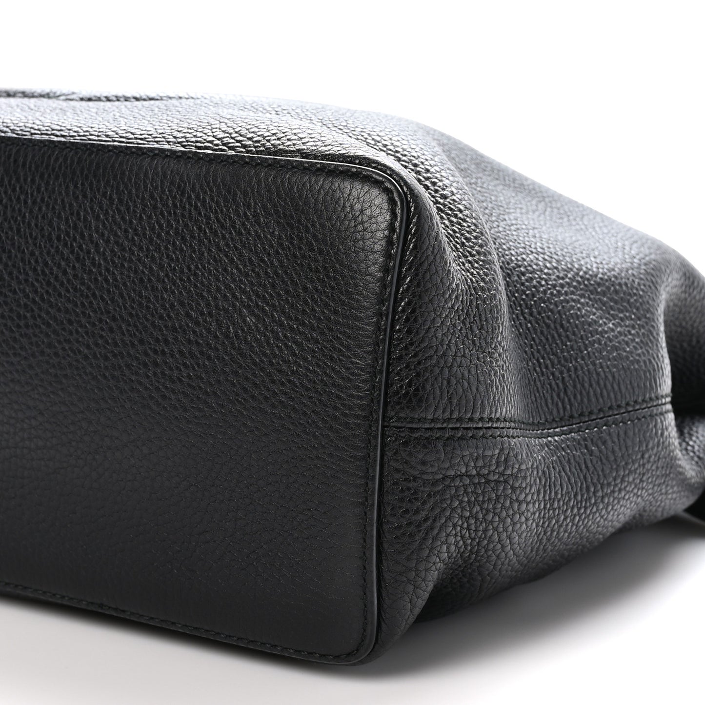 Pebbled Calfskin Large Soho Hobo Black