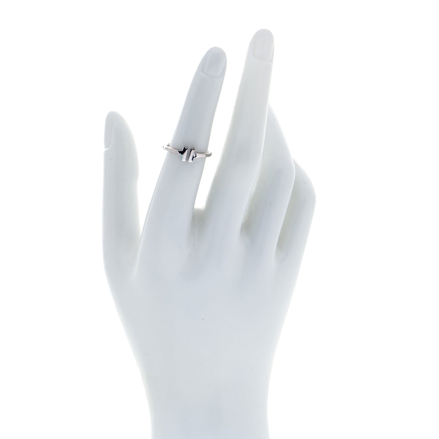 18K White Gold T Wire Ring 49 5