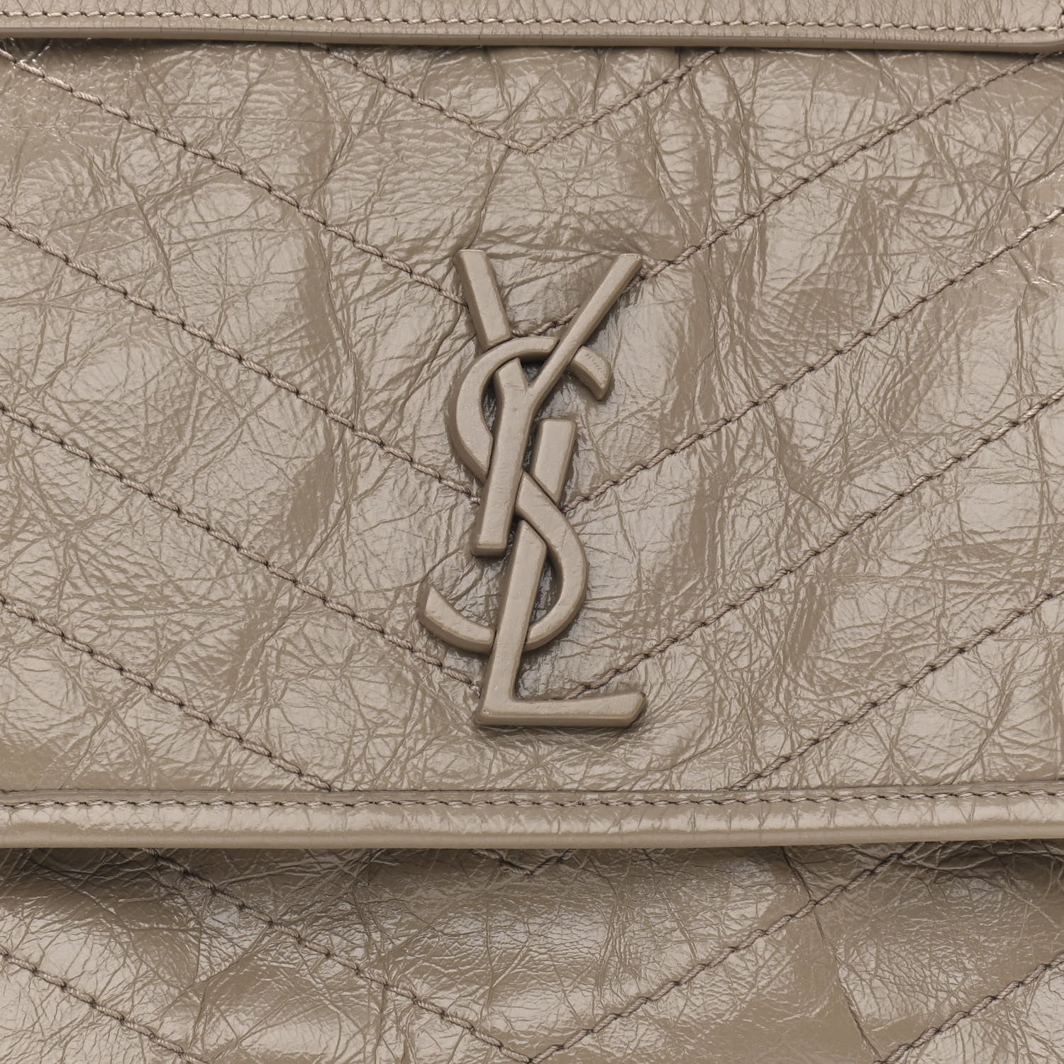 Saint Laurent Crinkled Calfskin Matelasse Monogram Medium Niki Chain Satchel Light Natural 9 of 11