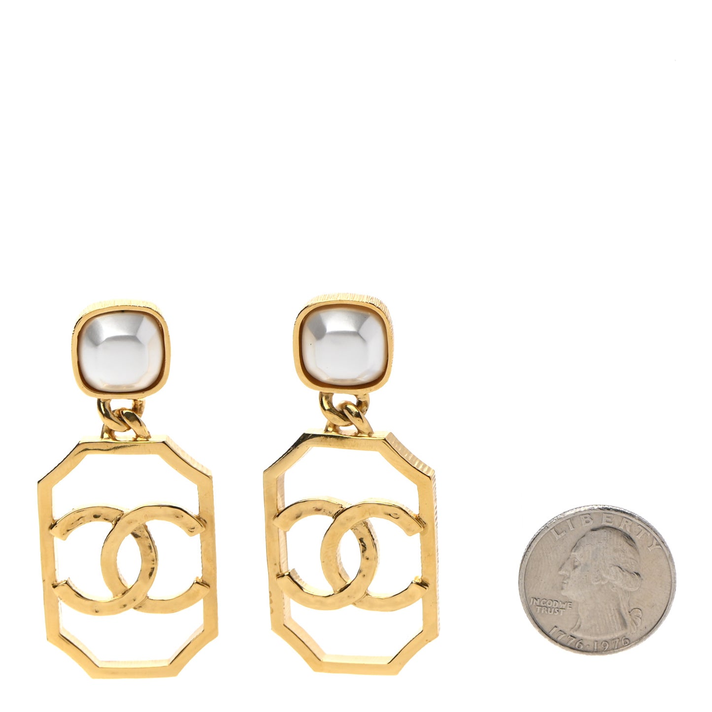 Metal Pearl CC Drop Earrings Gold