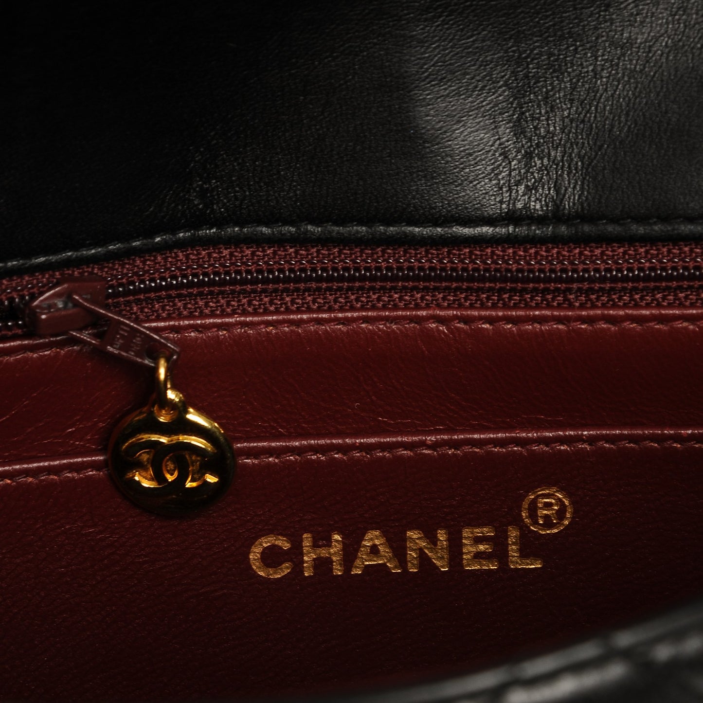 Lambskin Medium Single Flap Black
