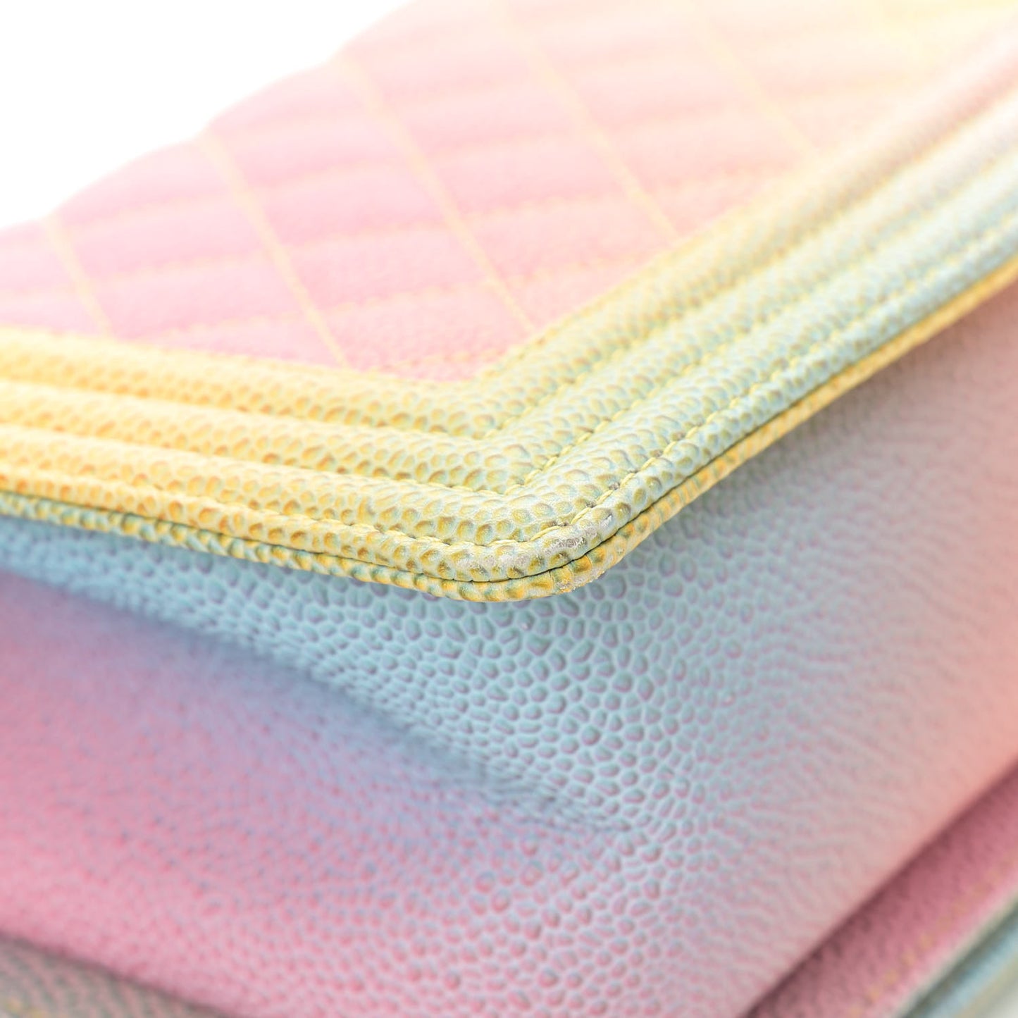 Caviar Quilted Medium Cuba Rainbow Boy Flap Multicolor