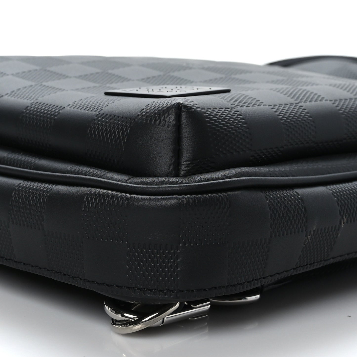 Damier Infini Avenue Sling Bag NM Onyx