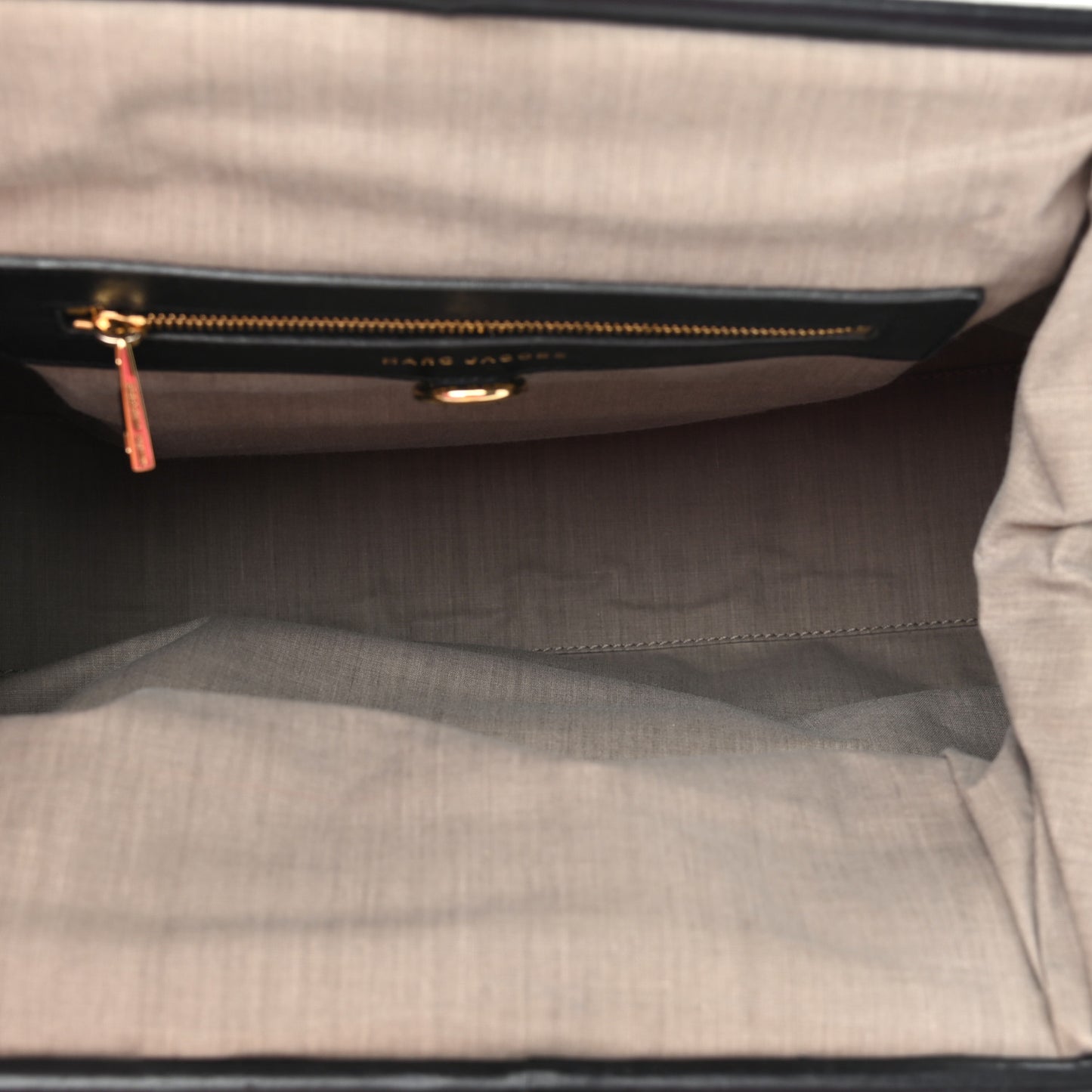 Calfskin Quilted Stam Black