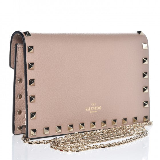 Valentino Garavani Pebbled Calfskin Rockstud Envelope Wallet on Chain Poudre 3 of 8