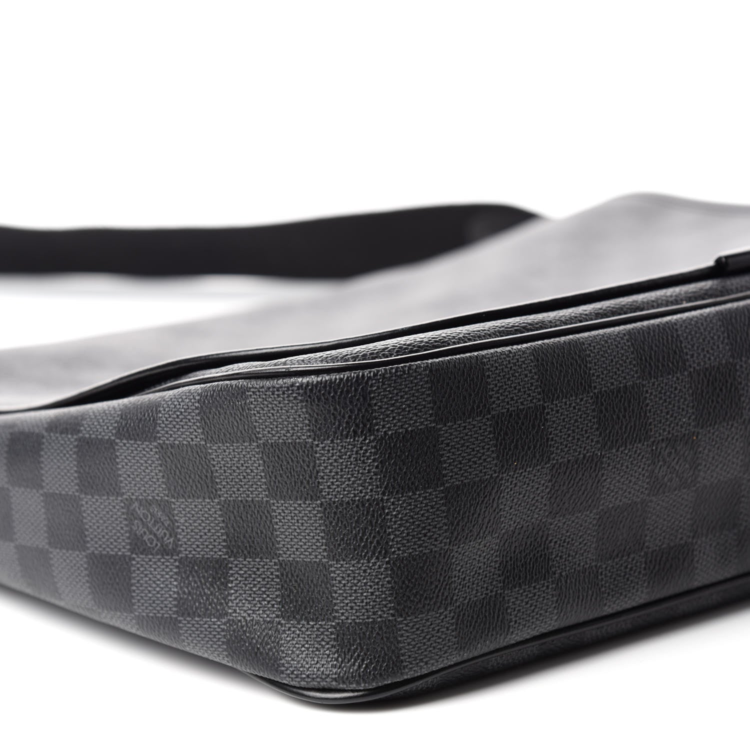 Louis Vuitton Damier Graphite Daniel GM 6 of 10
