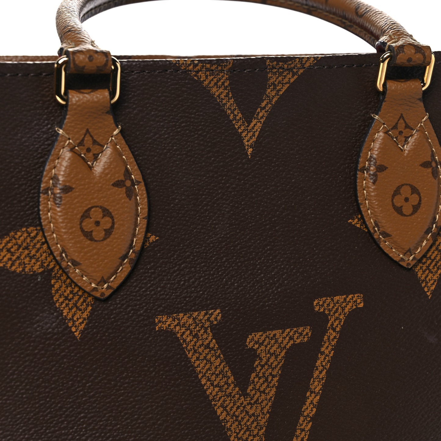Reverse Monogram Giant Onthego MM