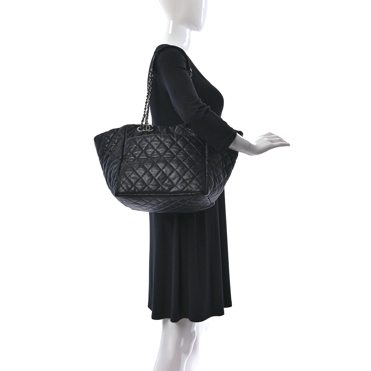 Lambskin Quilted Week End on Mars Tote Black