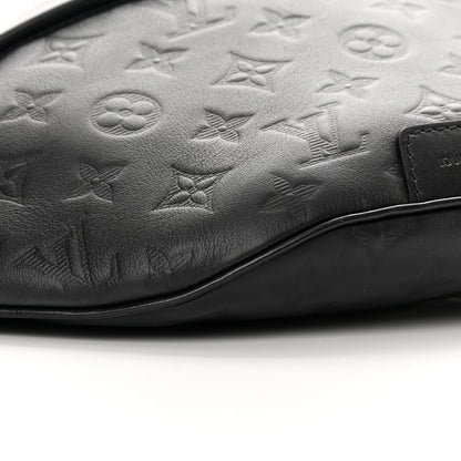 Louis Vuitton Calfskin Monogram Shadow Discovery Bumbag Black 8 of 12