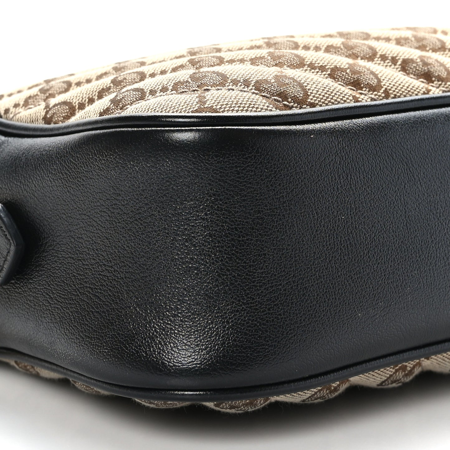 Monogram Matelasse Diagonal Small GG Marmont Chain Shoulder Bag Beige Black