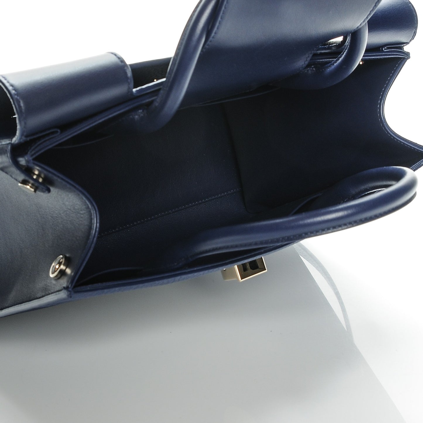 Bullcalf Medium Diorever Flap Navy