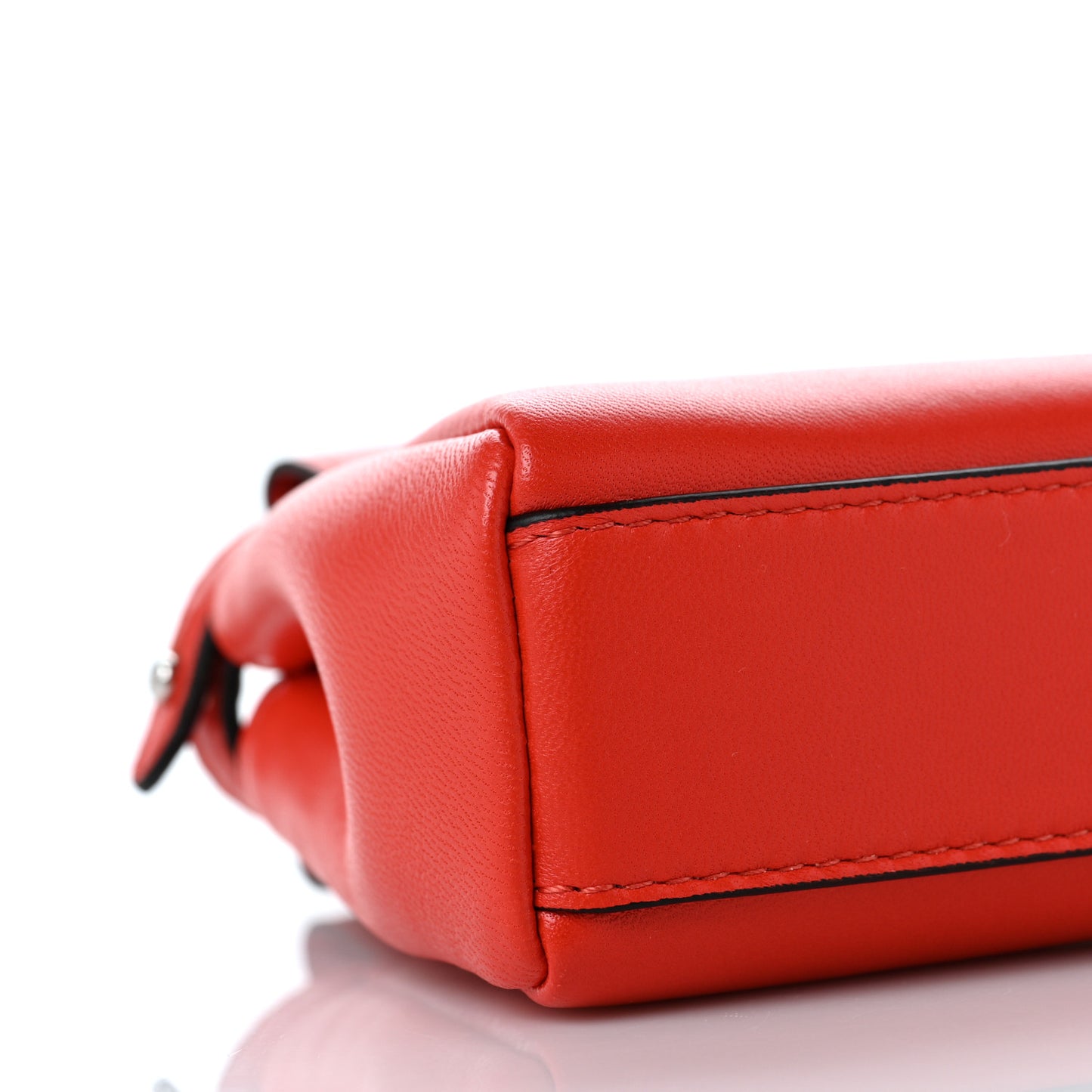Shiny Nappa Micro Peekaboo Iconic Satchel Rosso Pimento