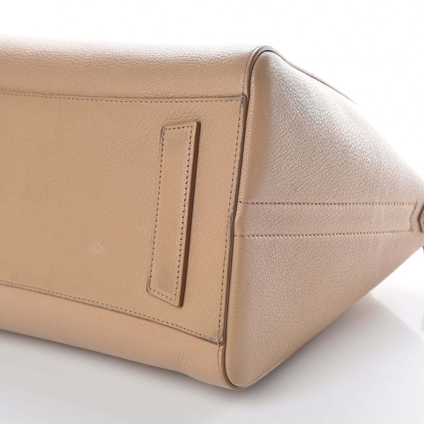 Sugar Goatskin Medium Antigona Nude