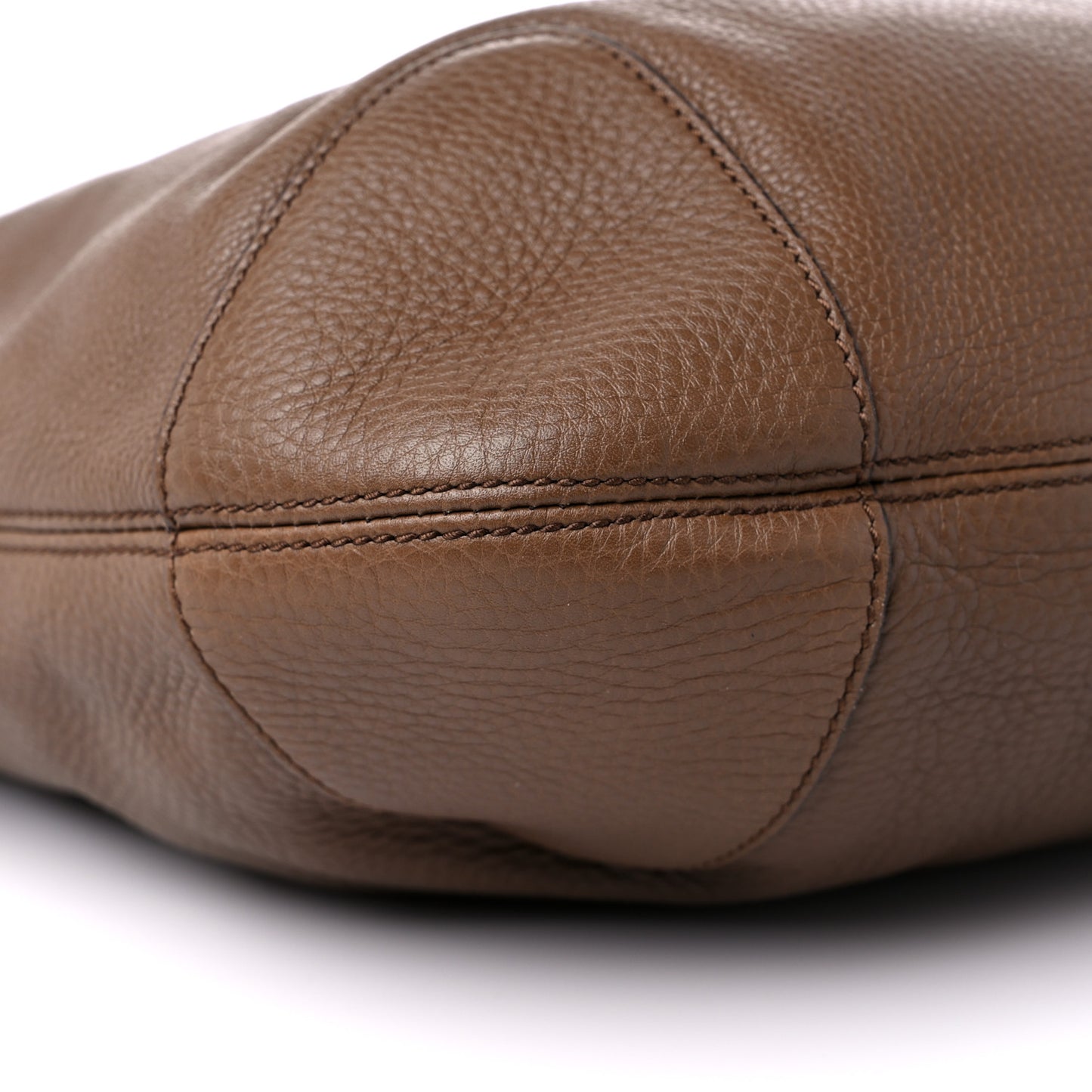 Cellarius Calfskin Medium Soho Chain Hobo Acero