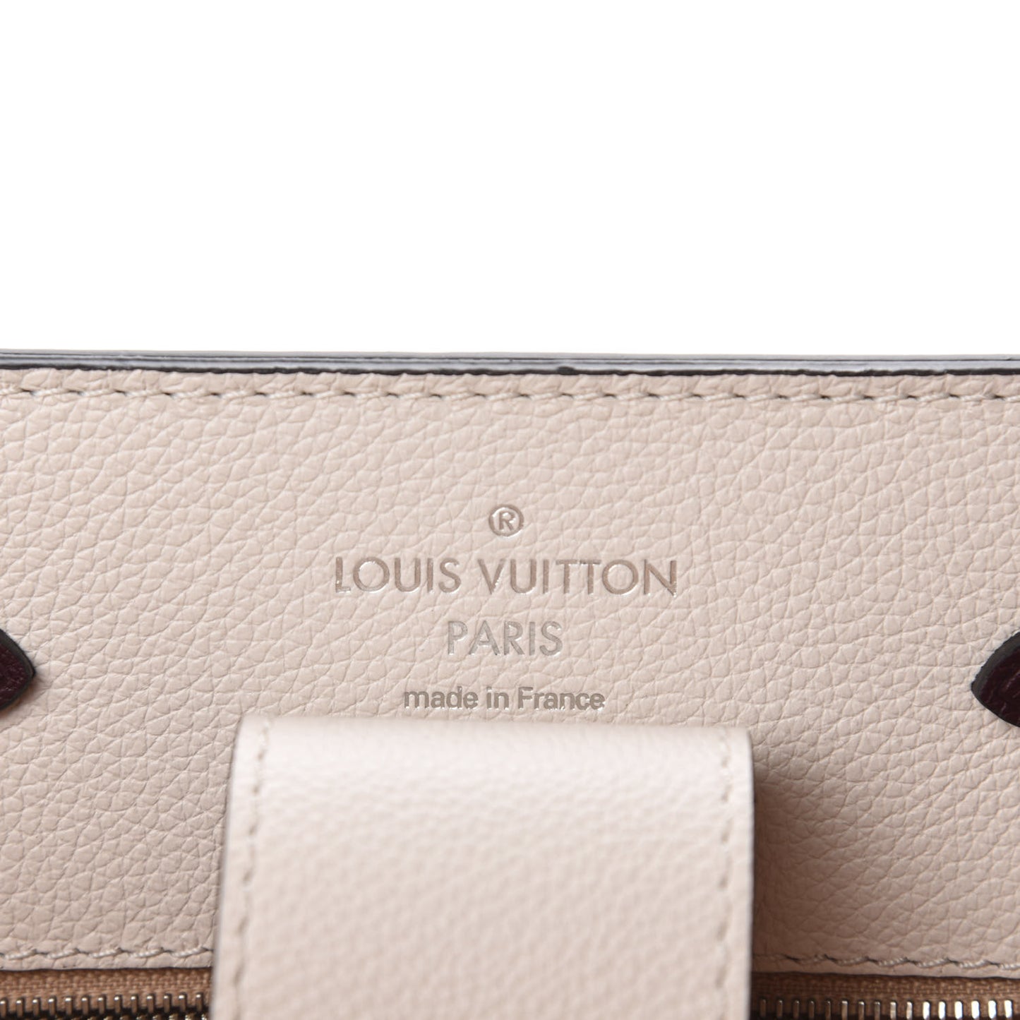 Calfskin Lockme Bucket Soie Quartz Calla