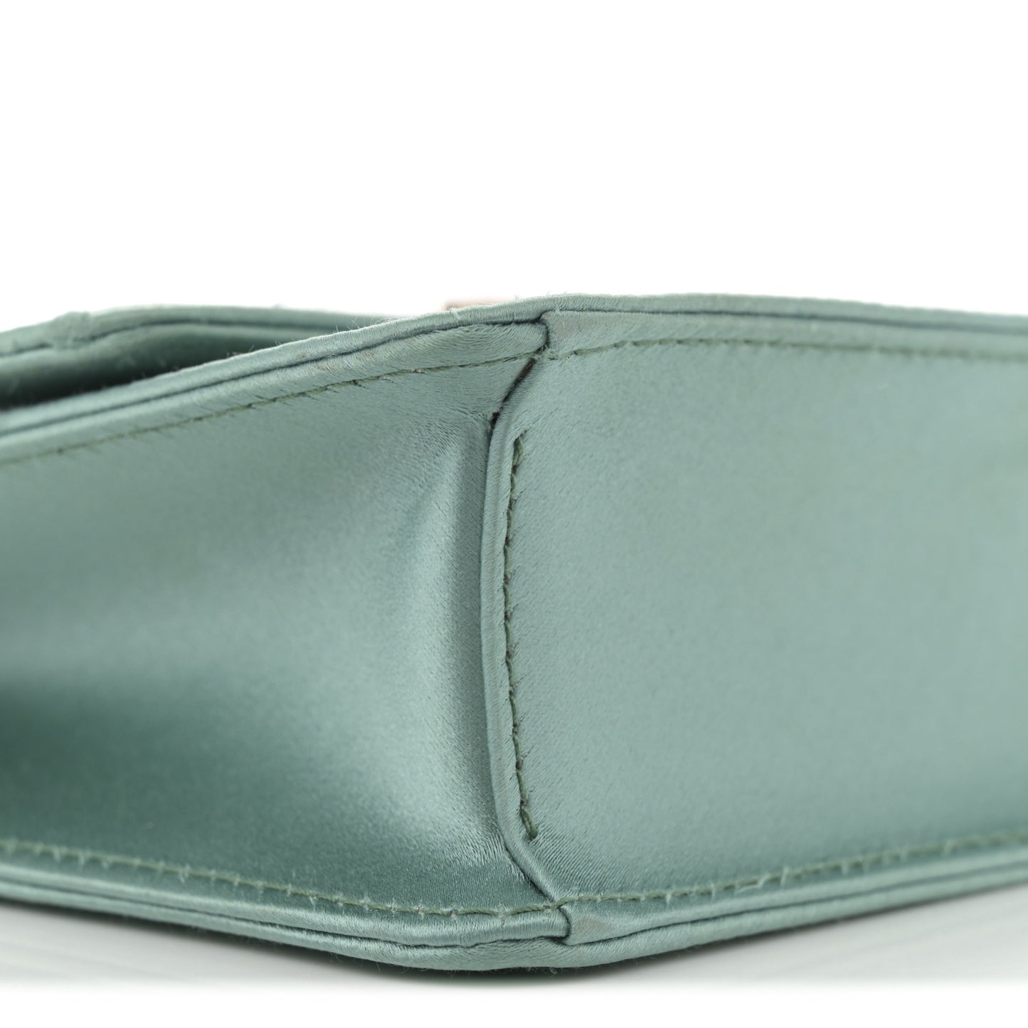 Satin Pearl Varenne Shoulder Bag Green