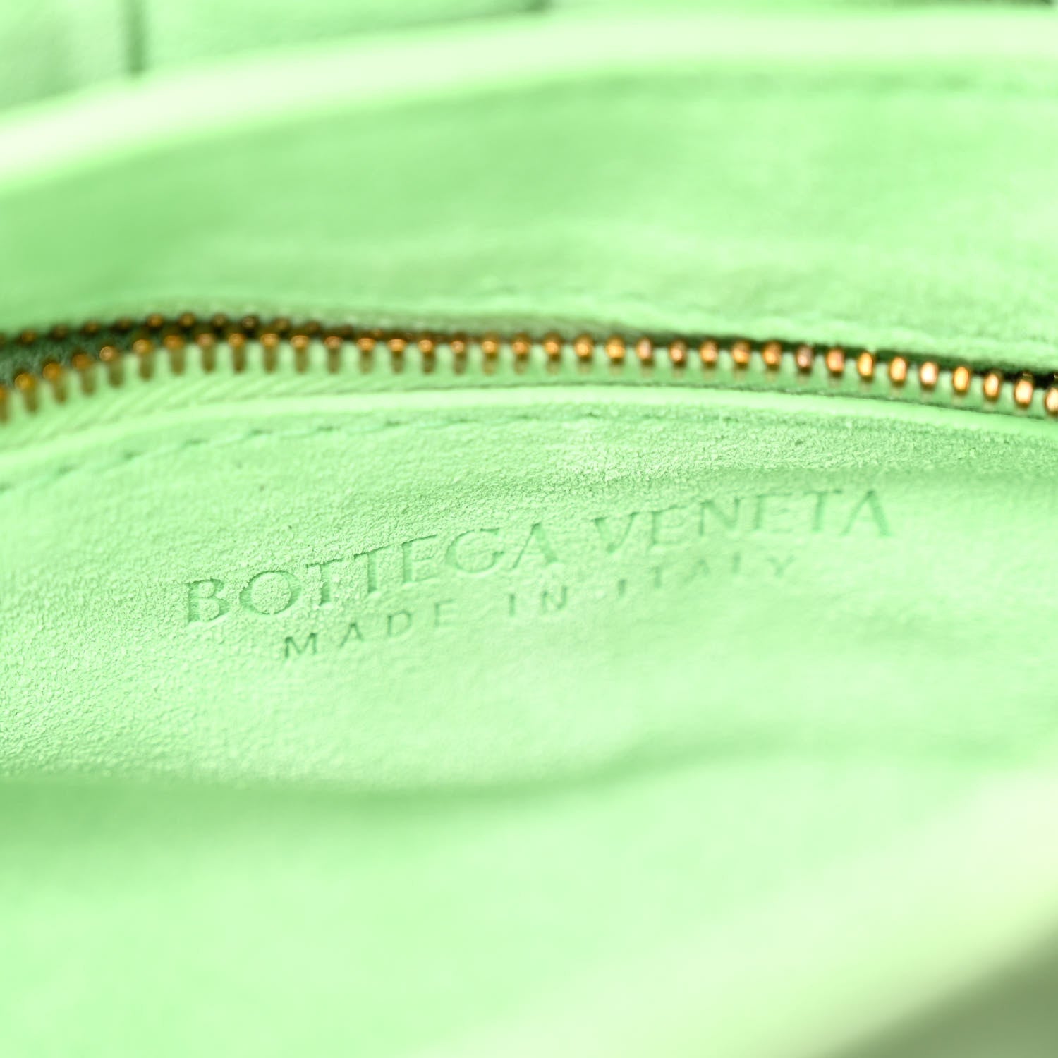 Bottega Veneta Suede Maxi Intrecciato Padded Chain Cassette Crossbody Bag Wasabi 7 of 10