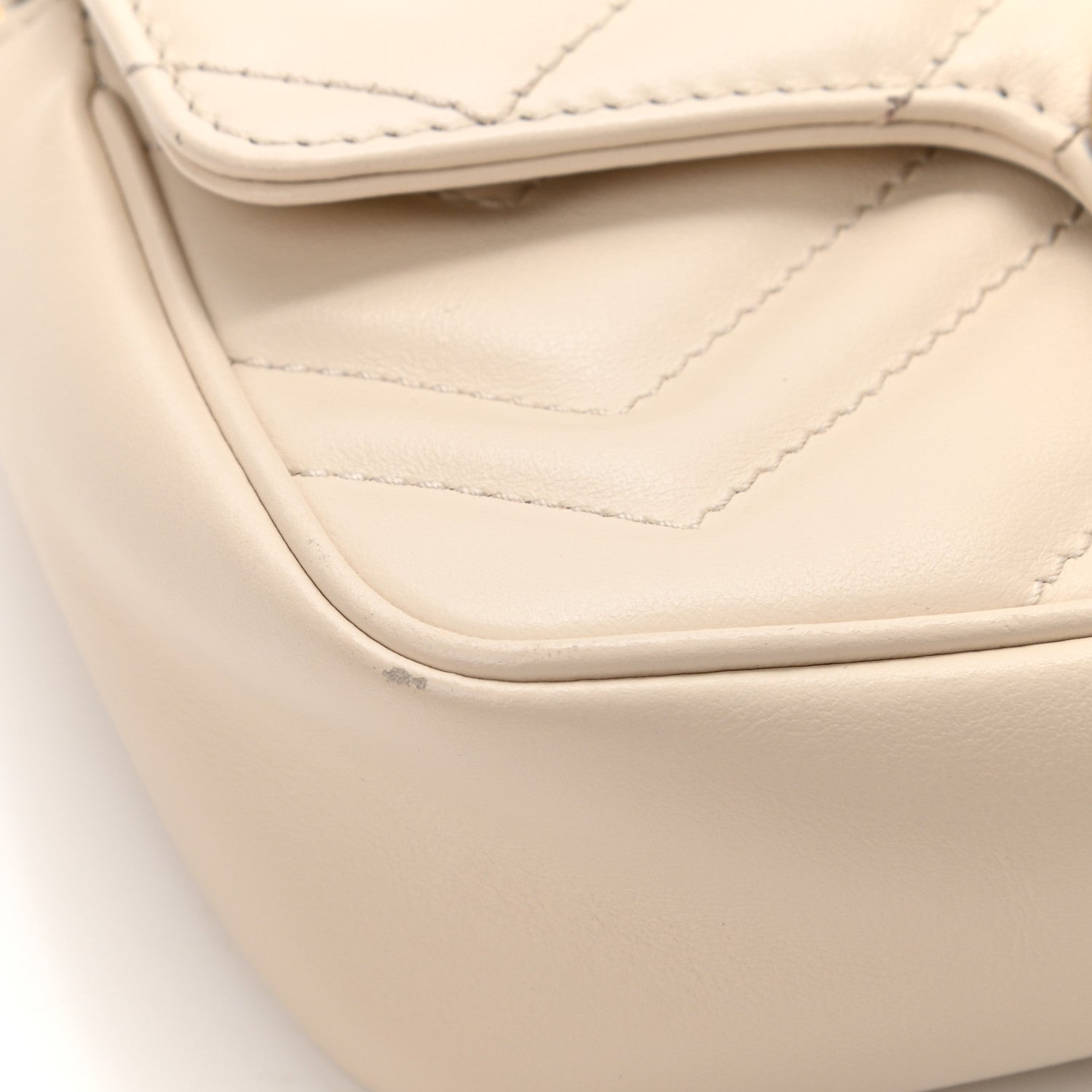 Gucci Calfskin Matelasse Super Mini GG Marmont Shoulder Bag White 10 of 10
