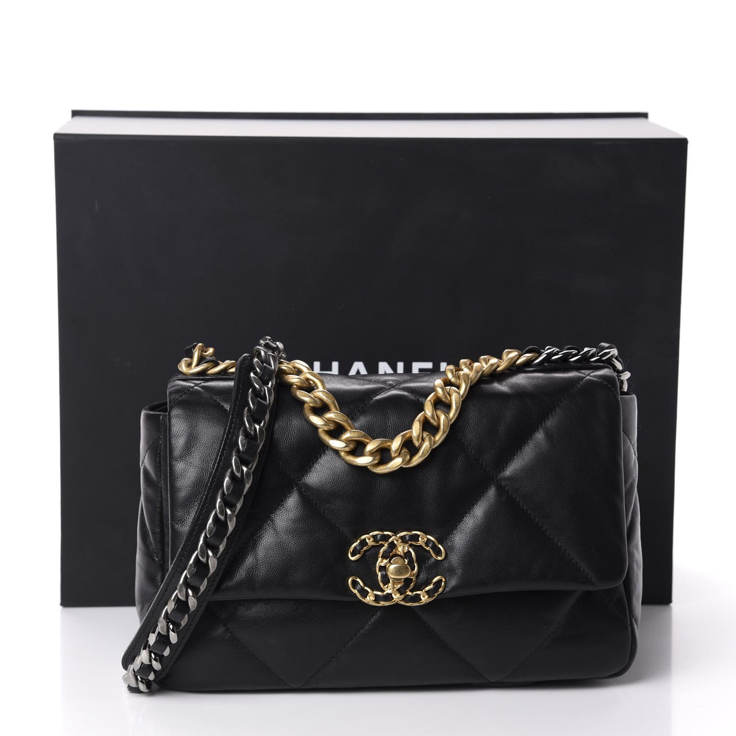 Goatskin Quilted Medium 19 Flap Black