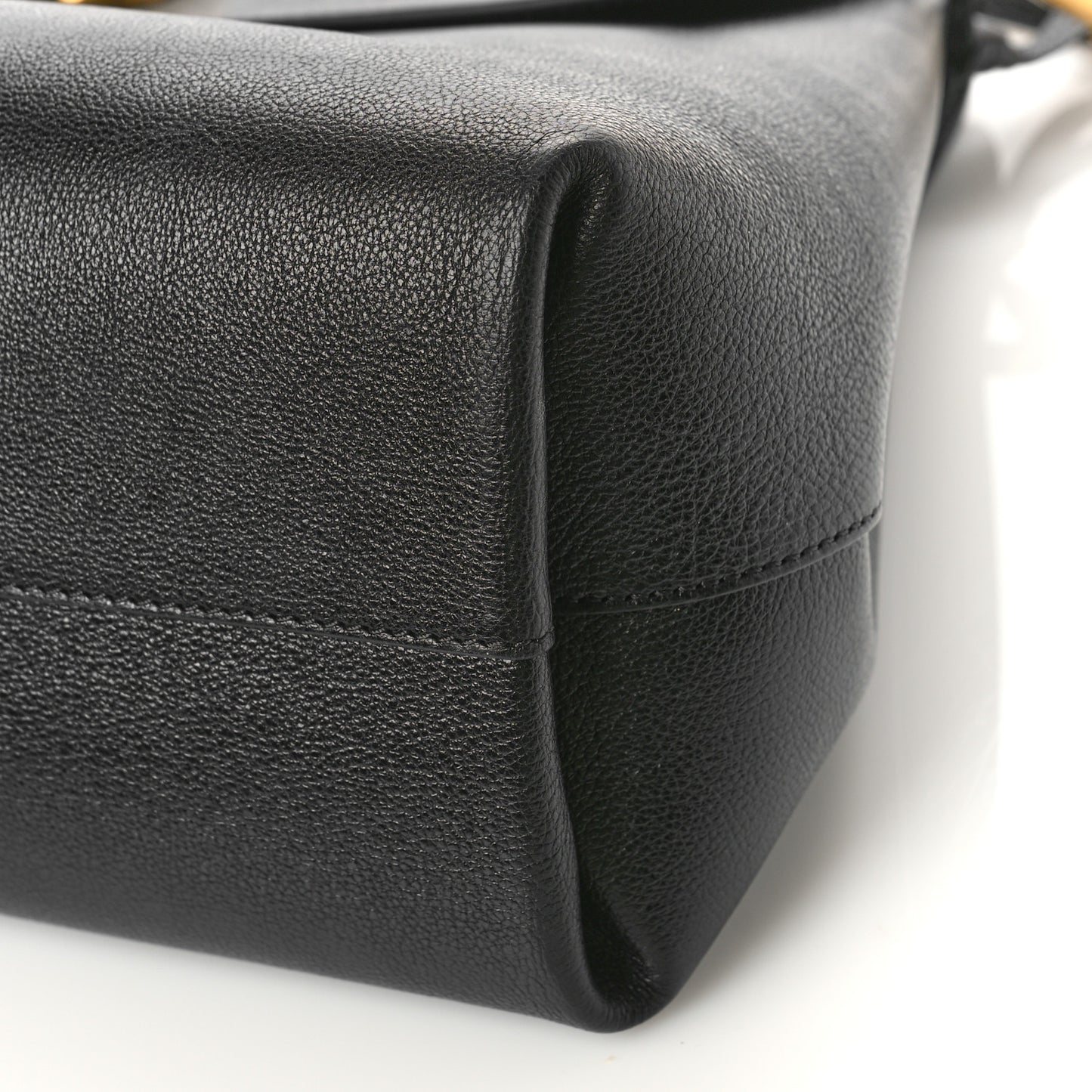 Pebbled Calfskin Large VRing Chain Shoulder Bag Black