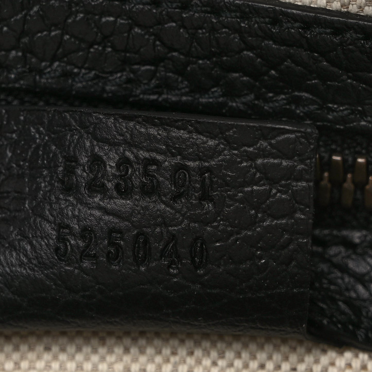 Grained Calfskin Logo Messenger Bag Black