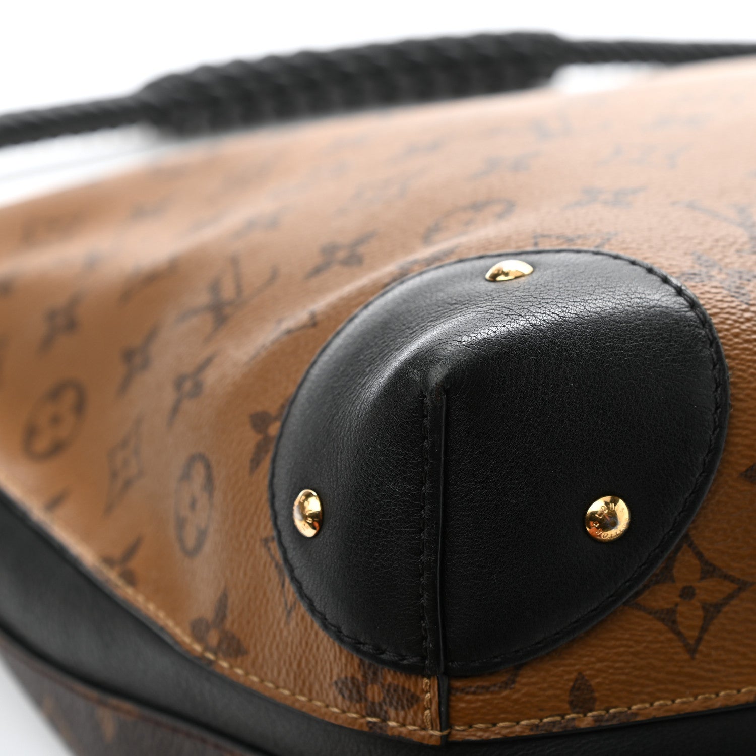 Louis Vuitton Reverse Monogram Triangle Softy 14 of 17