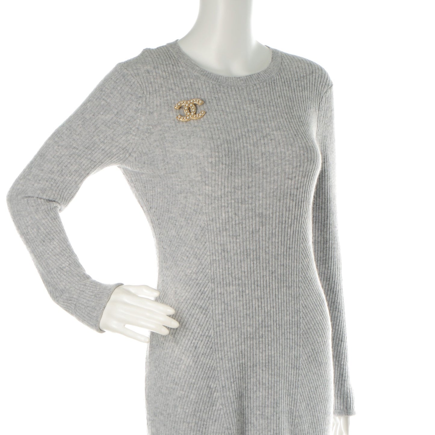 Metal Crystal Graduated Pearl CC Brooch Gold