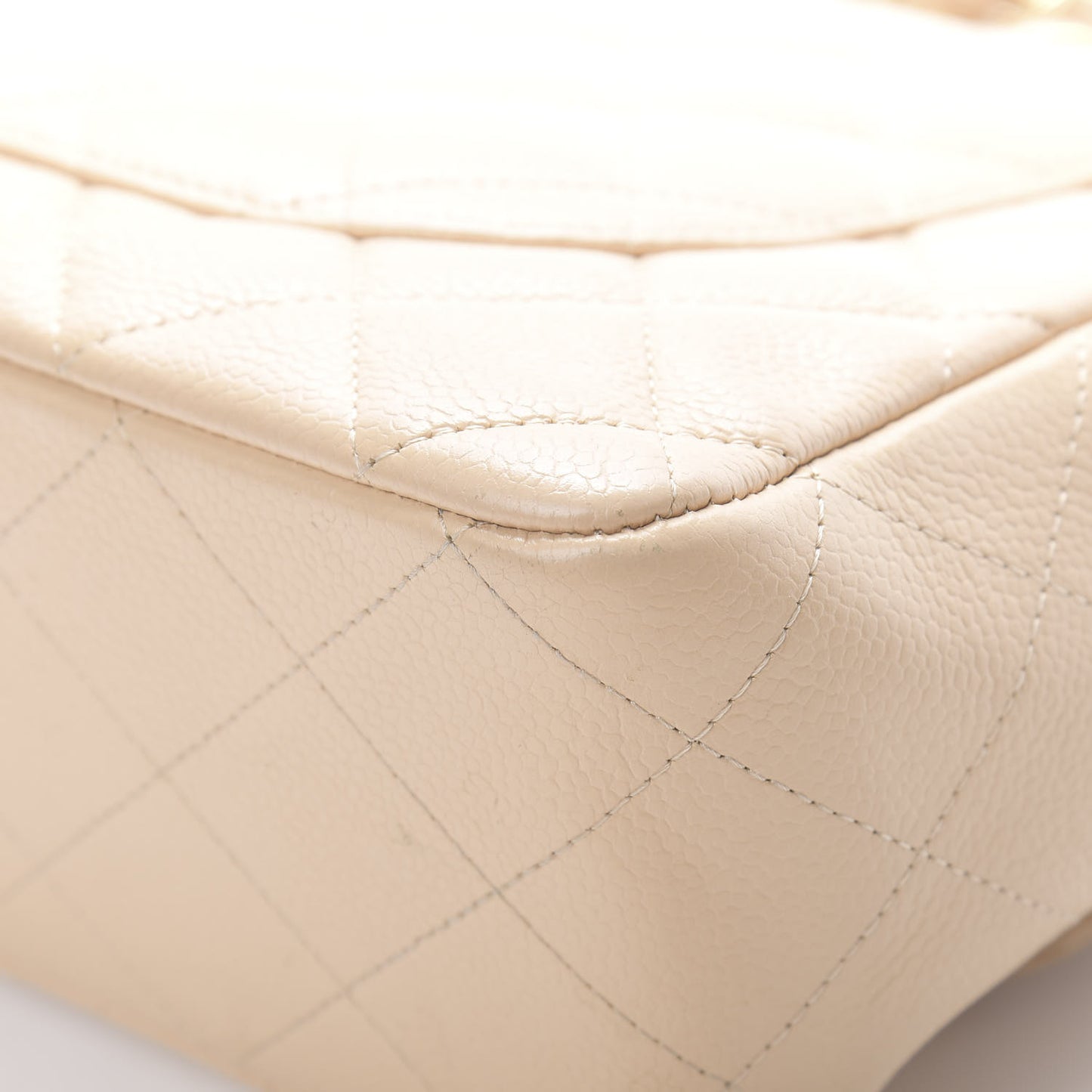 Caviar Quilted Jumbo Single Flap Beige Clair