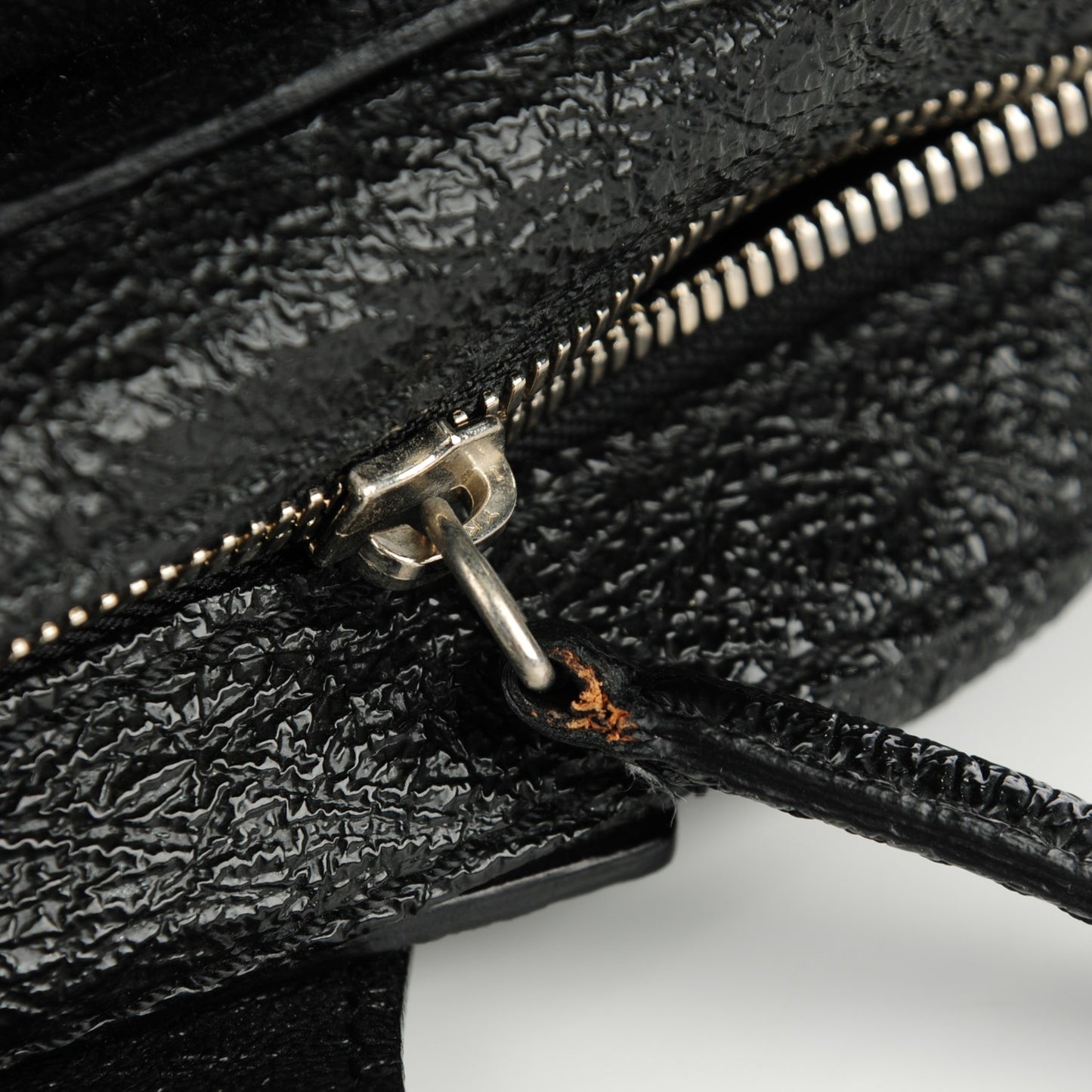 Glazed Pebbled Calfskin Medium Nightingale Black