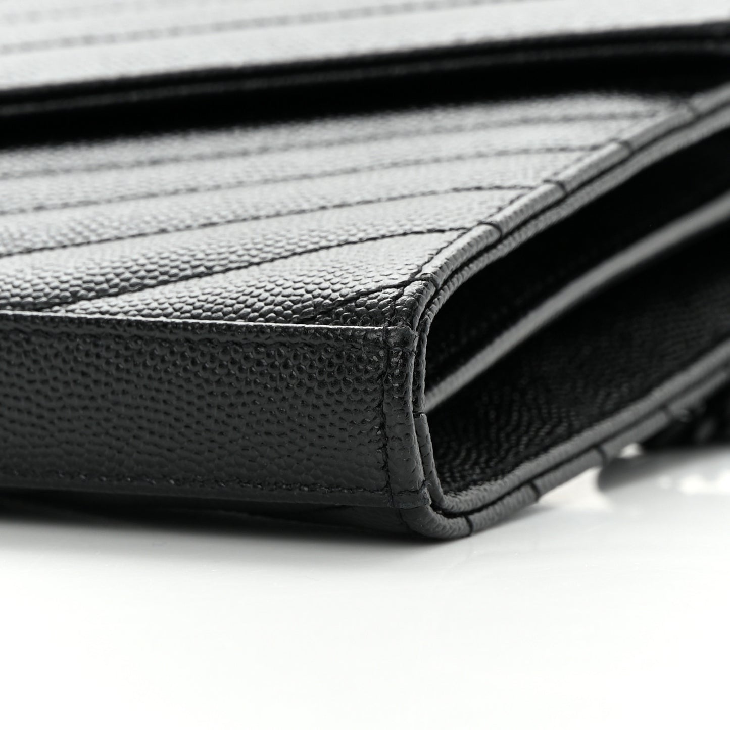 Grain De Poudre Matelasse Chevron Monogram Monochrome Chain Wallet Black